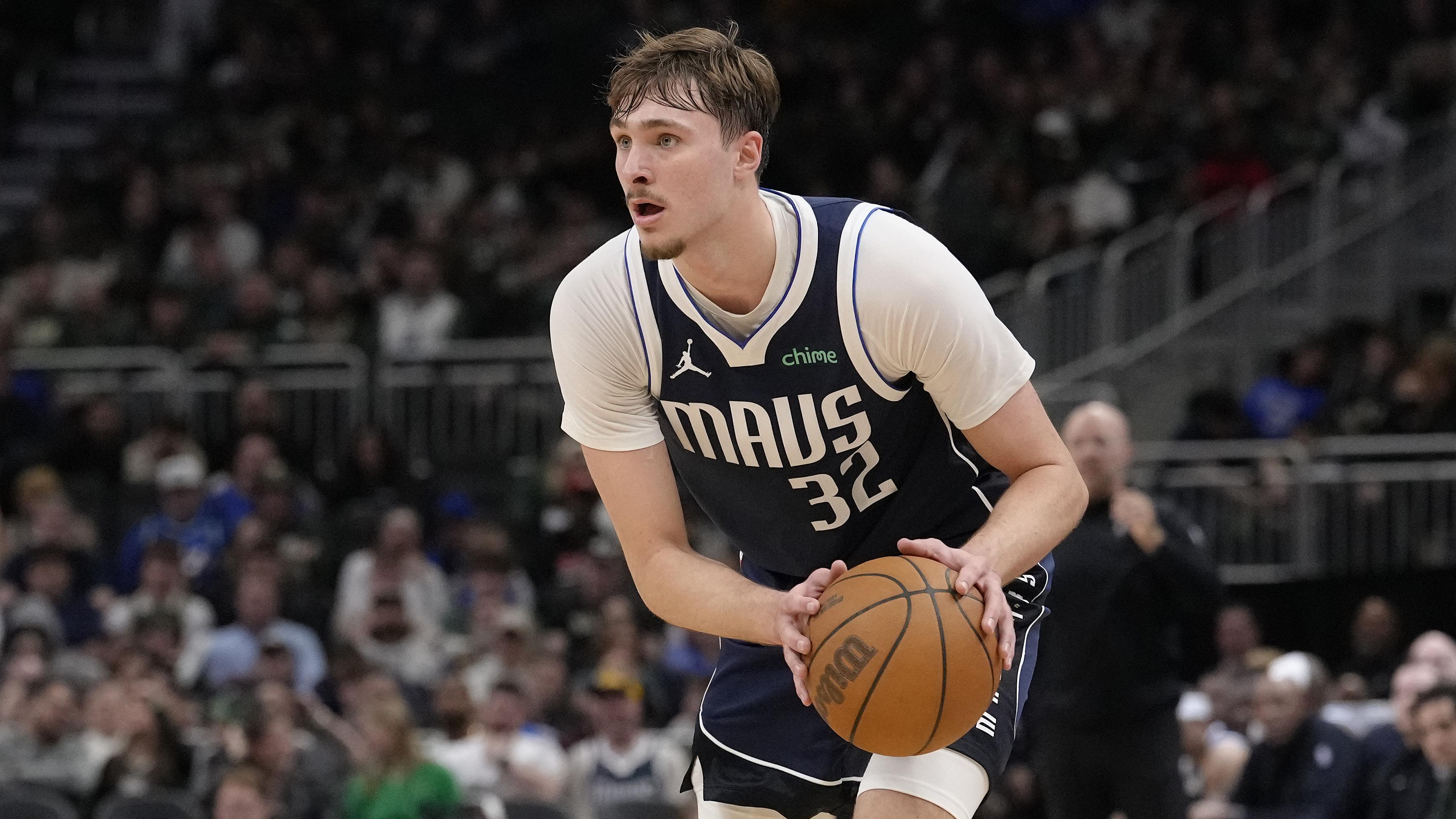 Dallas Mavericks v Milwaukee Bucks