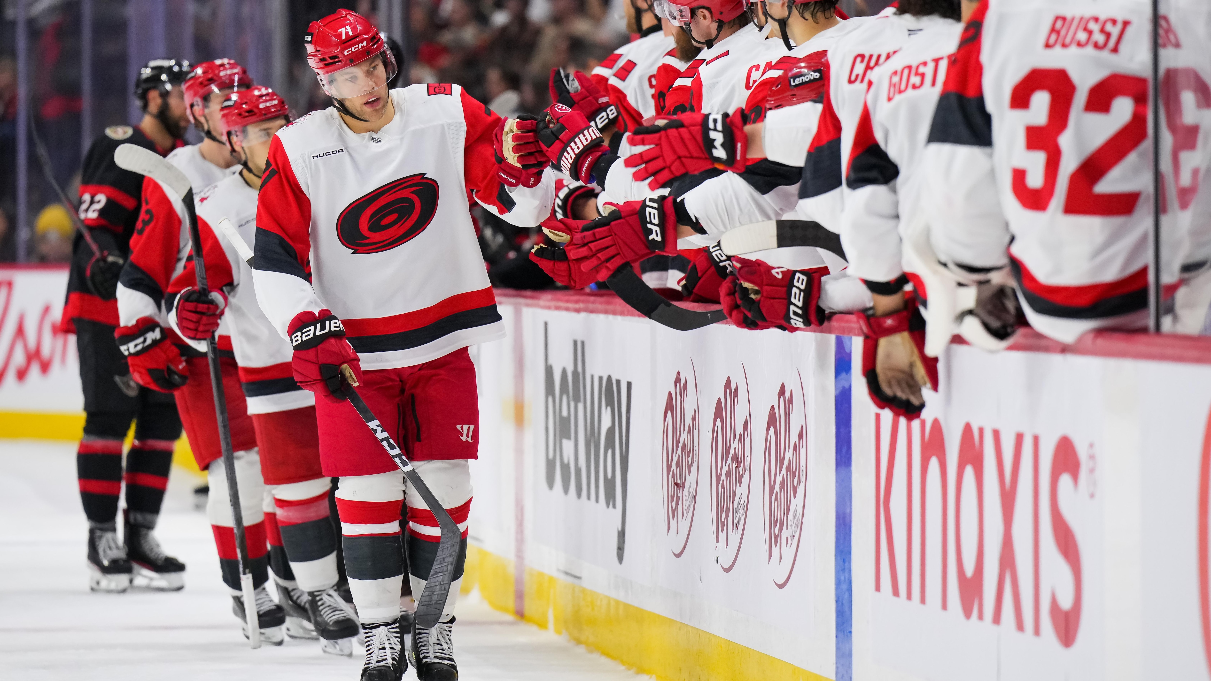 Carolina Hurricanes v Ottawa Senators