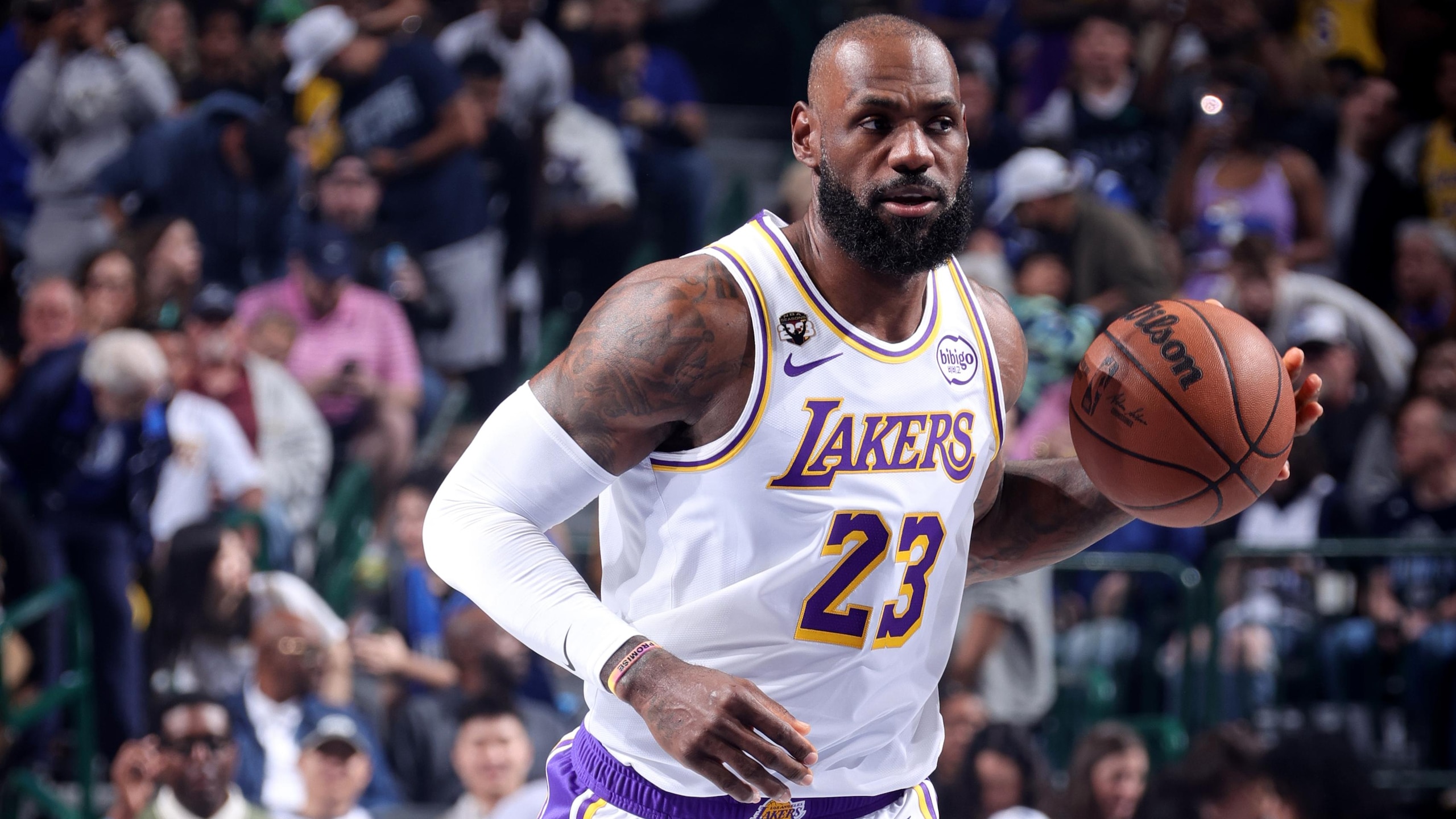 Los Angeles Lakers v Dallas Mavericks