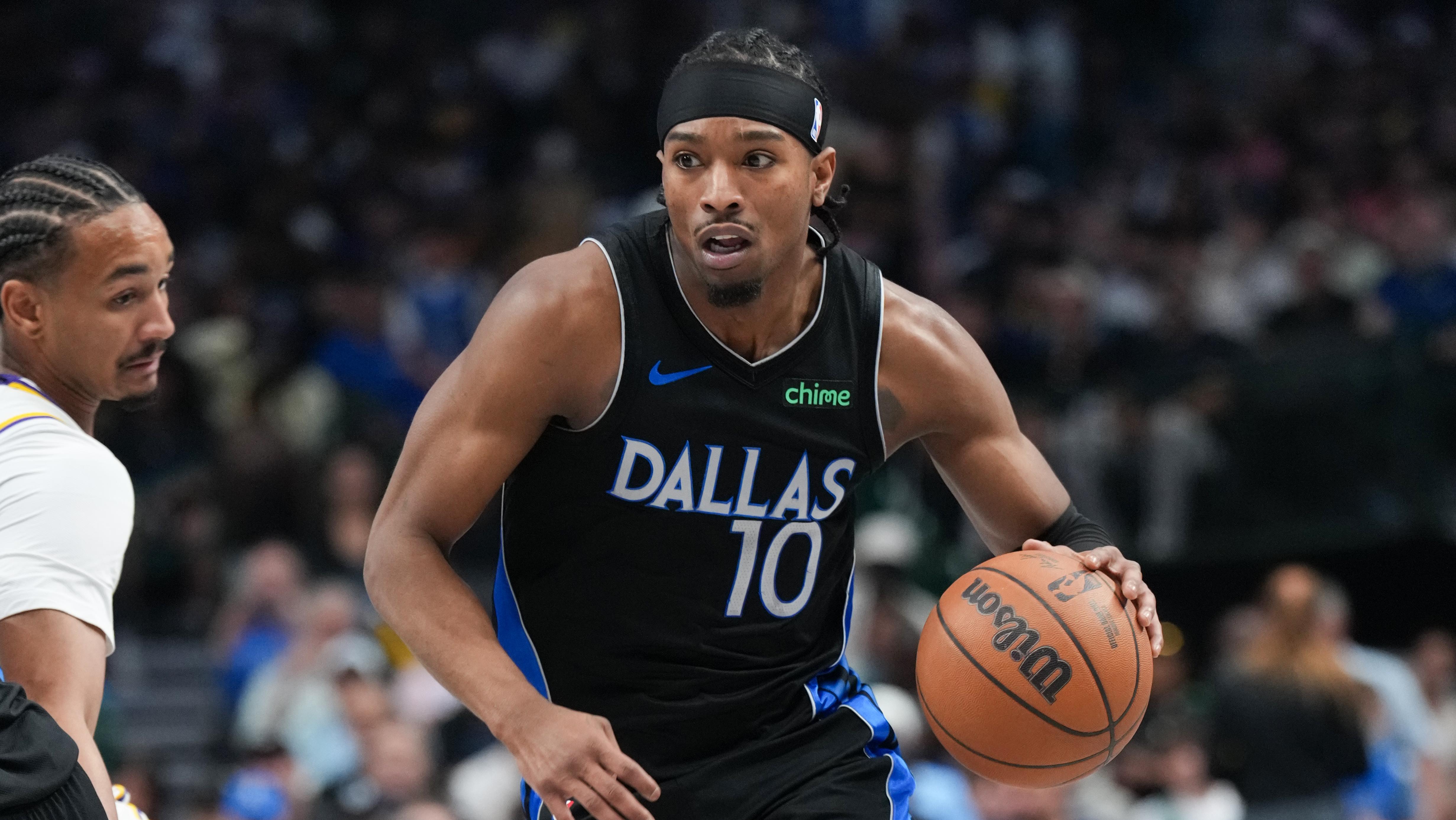 Los Angeles Lakers v Dallas Mavericks