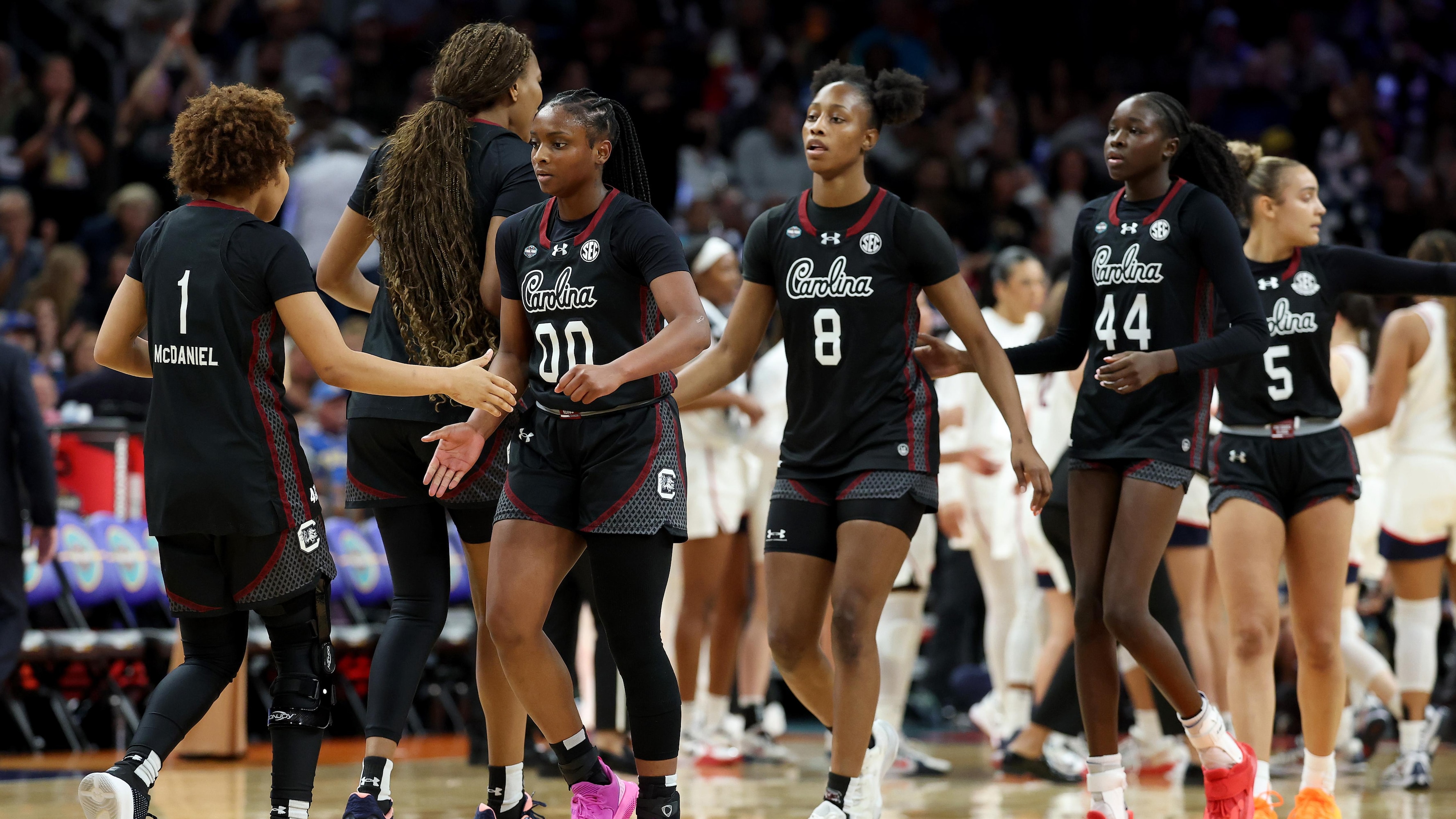 Dawn Staley, South Carolina Beat Geno Auriemma, UConn in Final Four, Eye 1st NCAA Title Since 2024