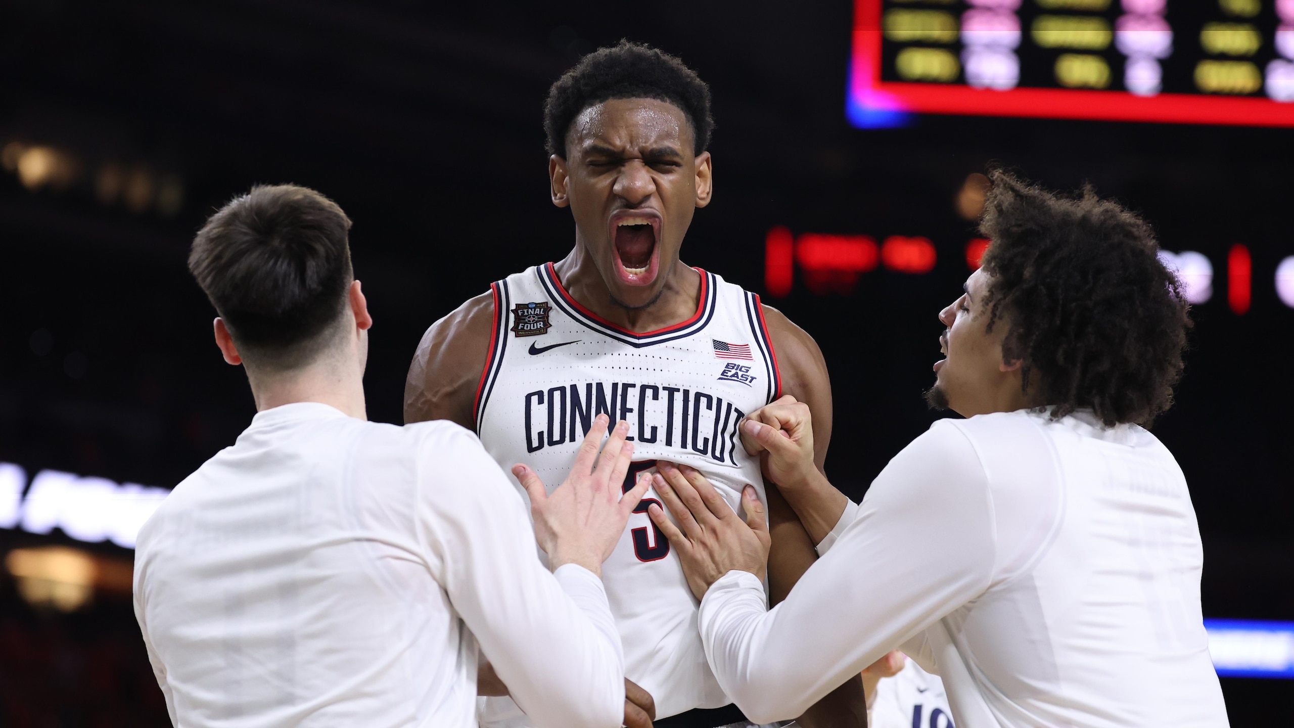 Illinois v UConn