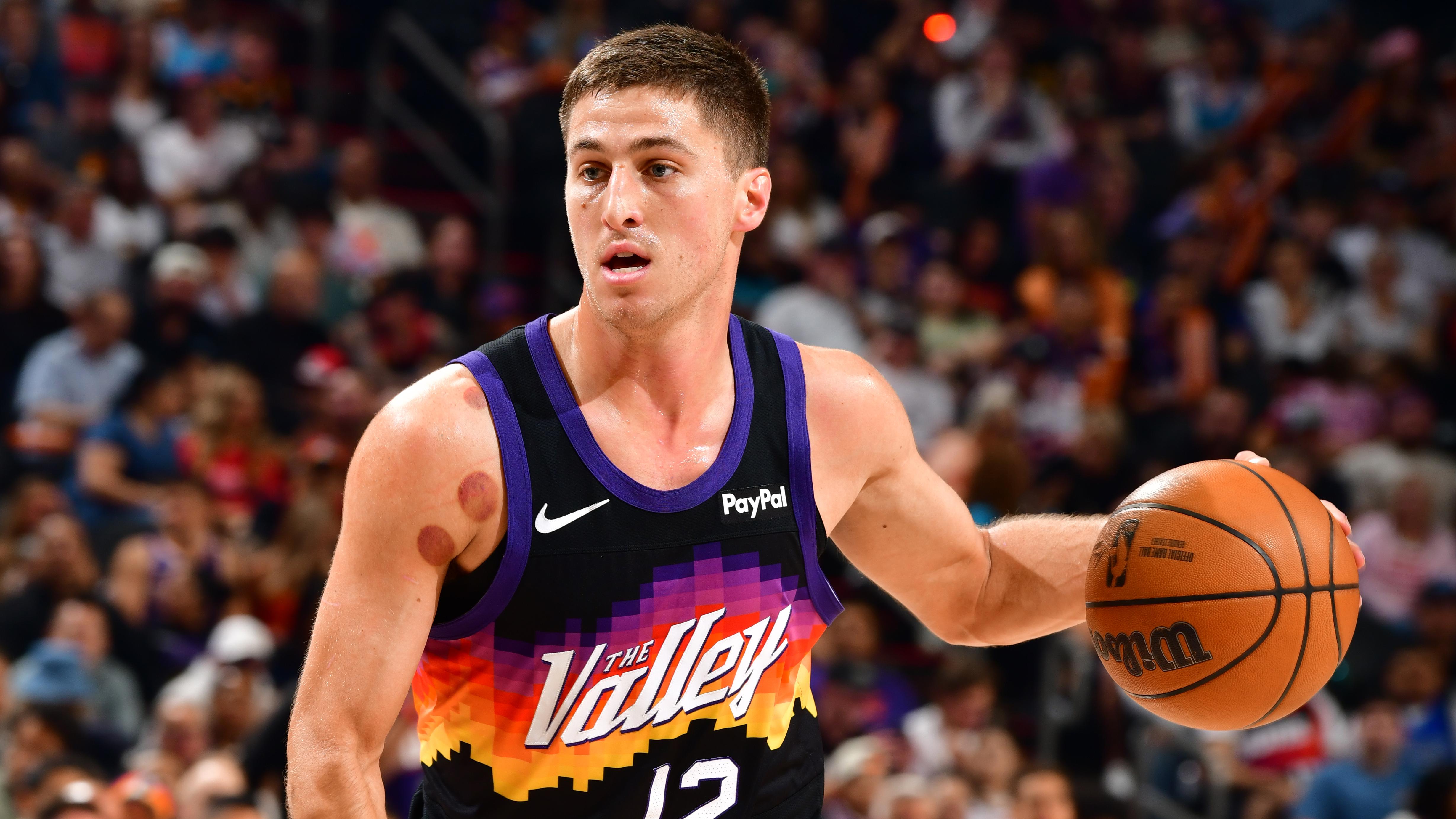 Dallas Mavericks v Phoenix Suns