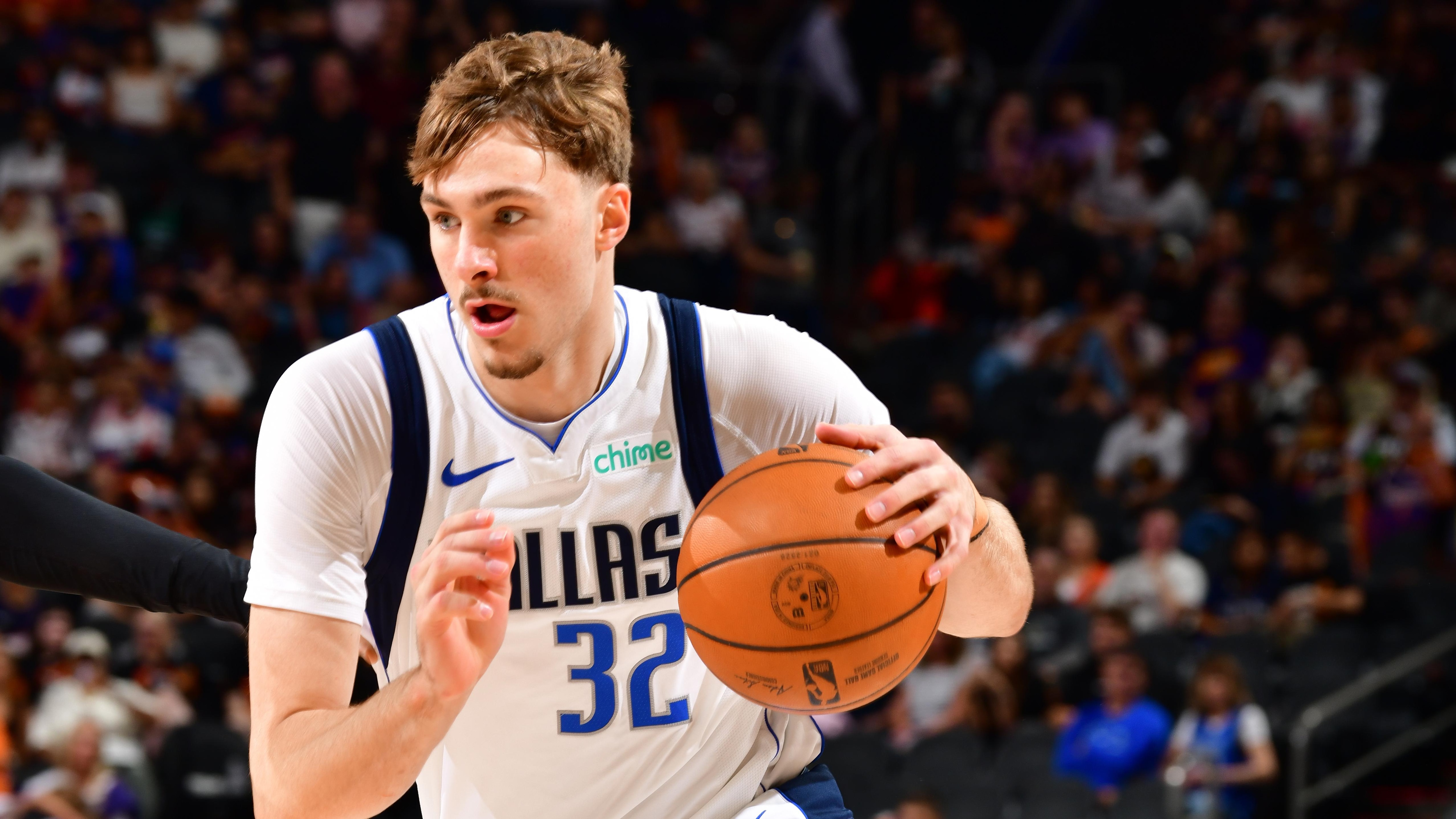 Dallas Mavericks v Phoenix Suns