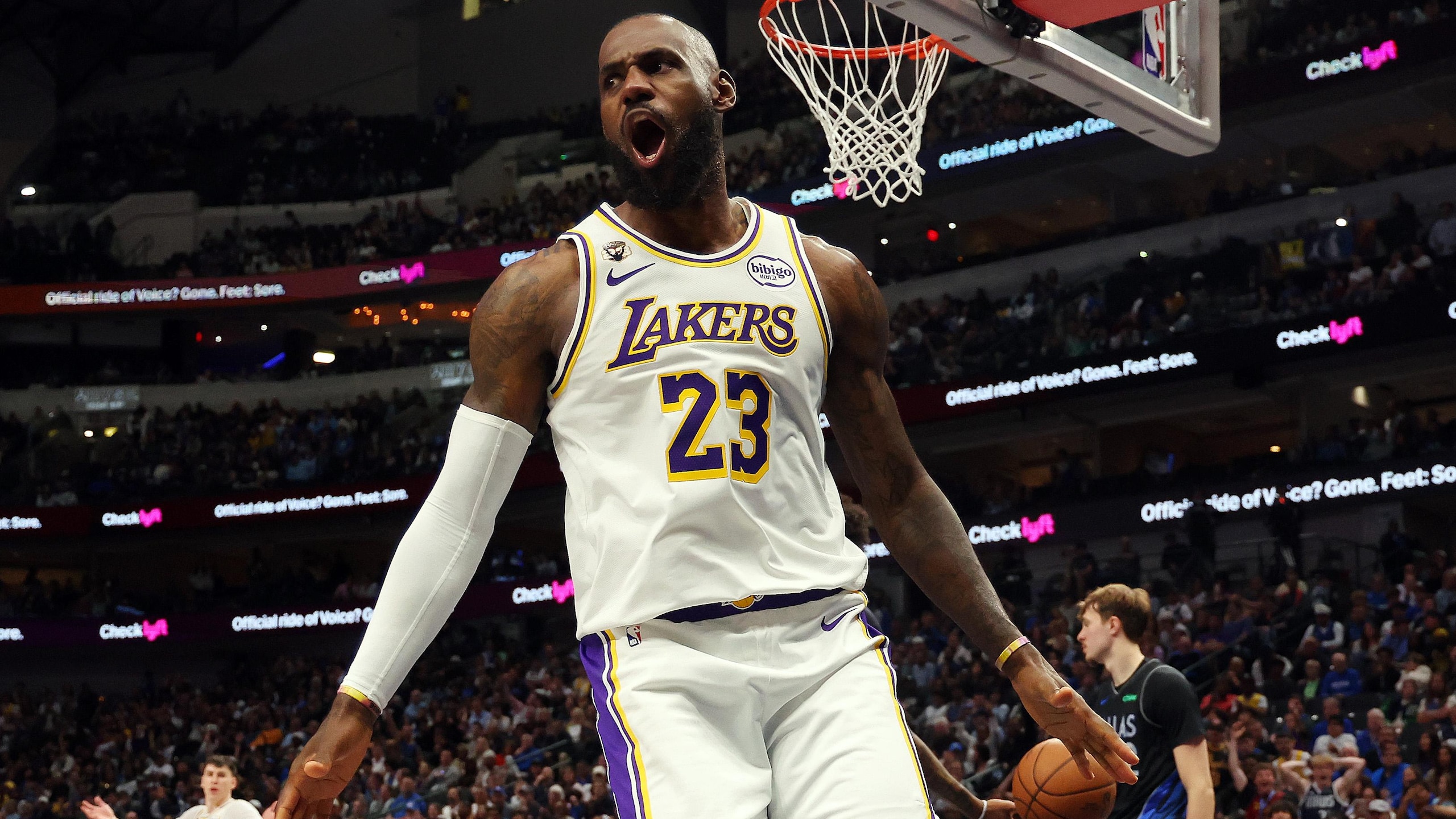 Los Angeles Lakers v Dallas Mavericks