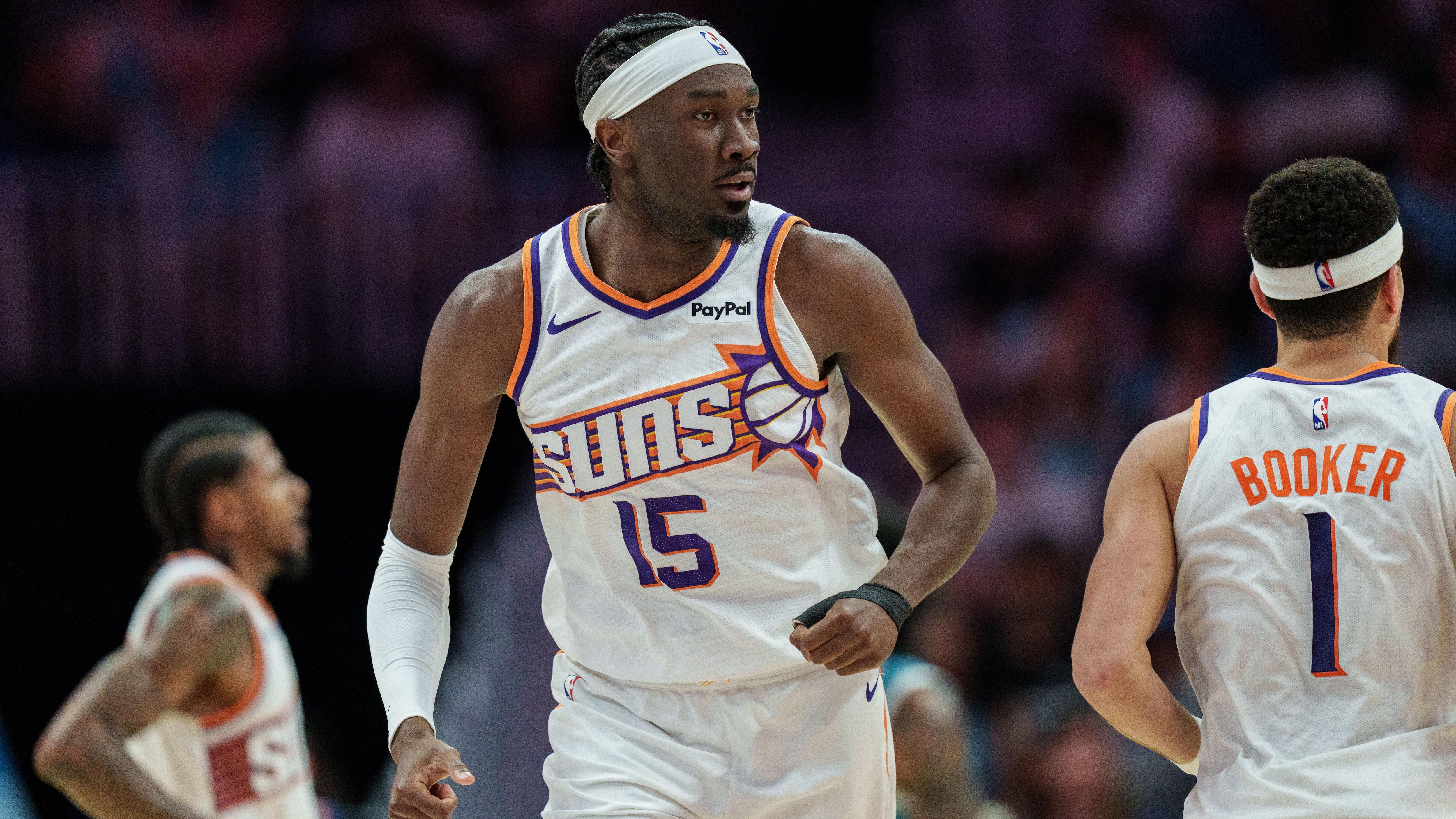 Phoenix Suns v Charlotte Hornets