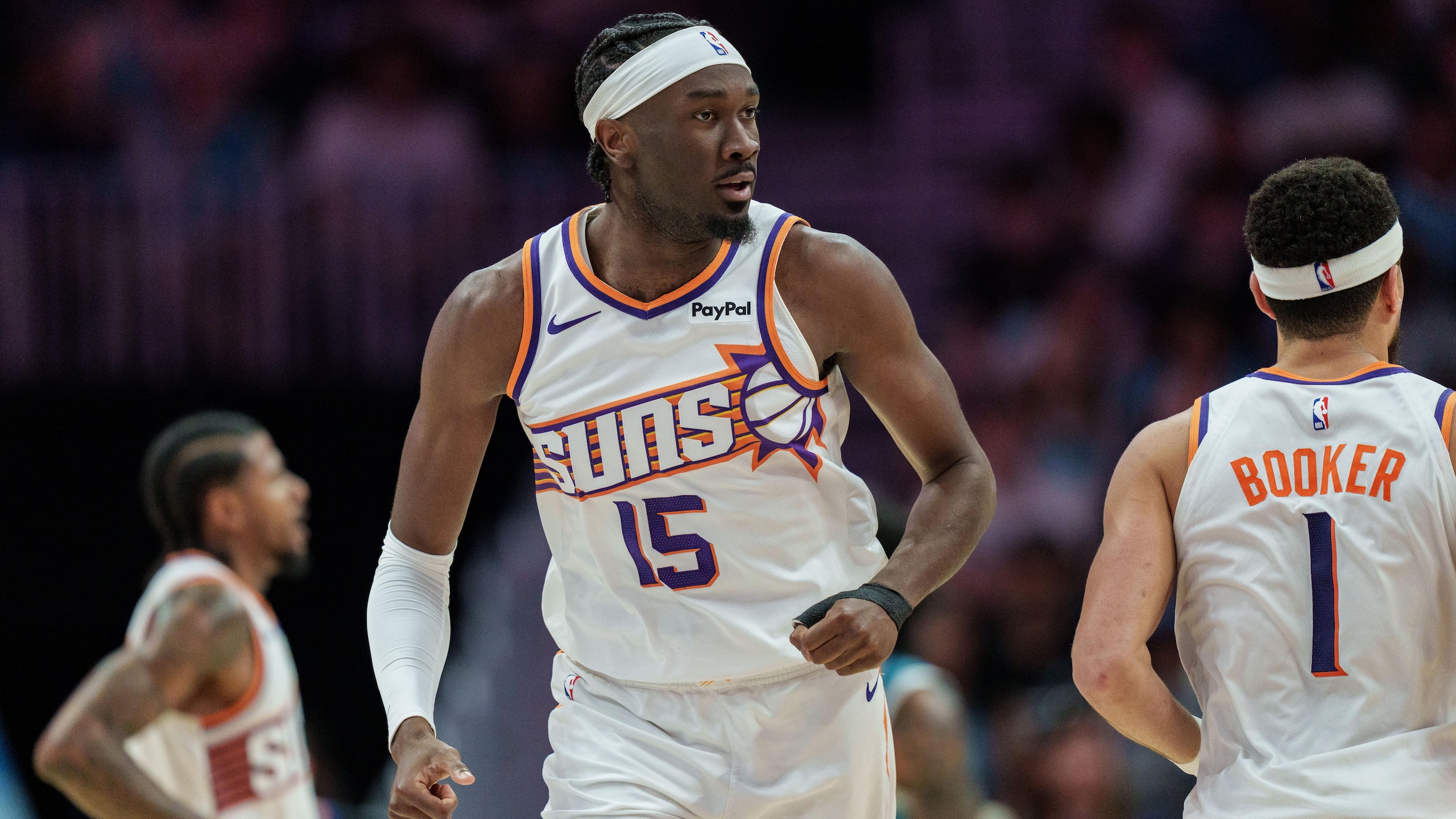 Phoenix Suns v Charlotte Hornets