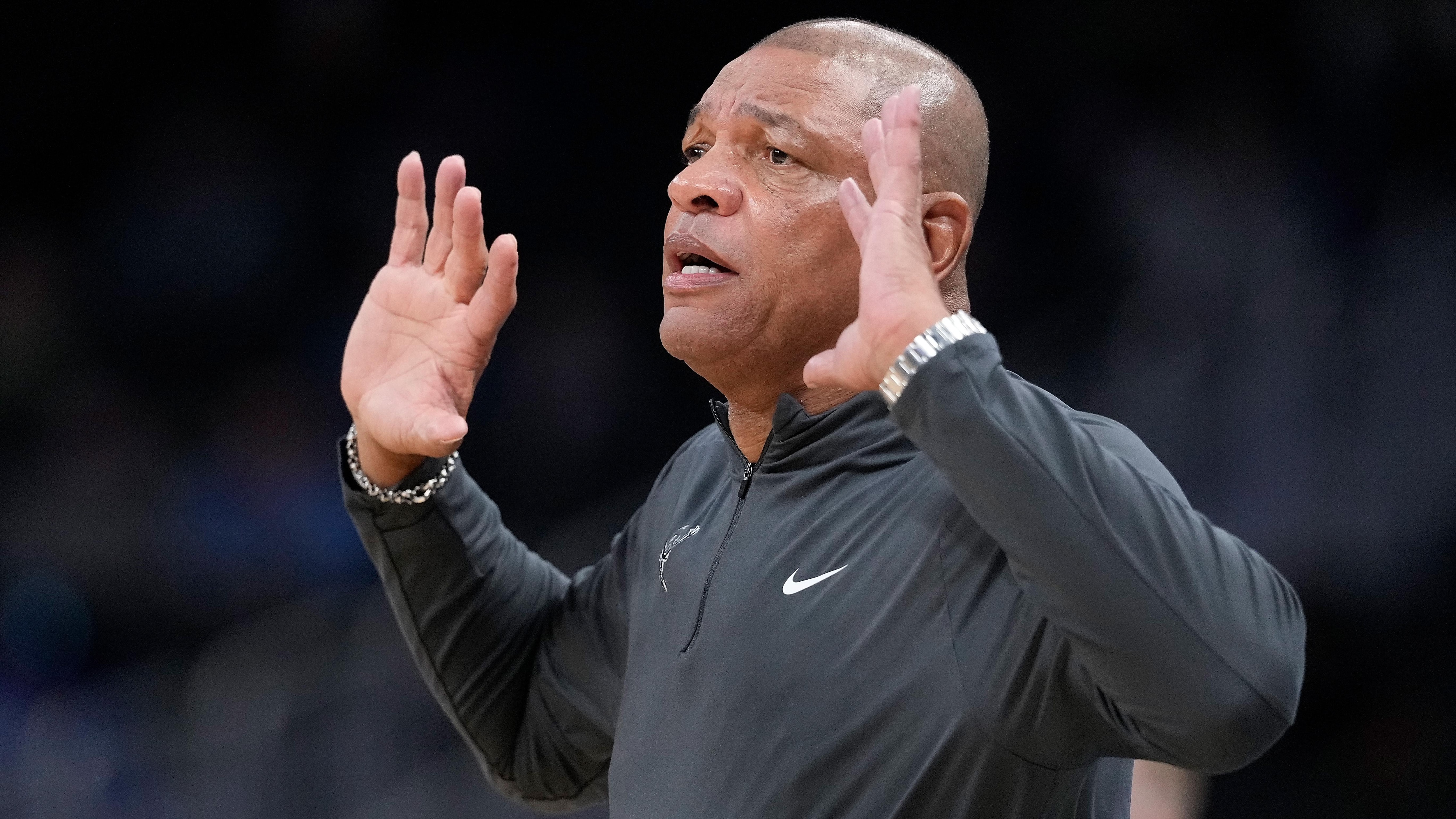 Memphis Grizzlies v Milwaukee Bucks