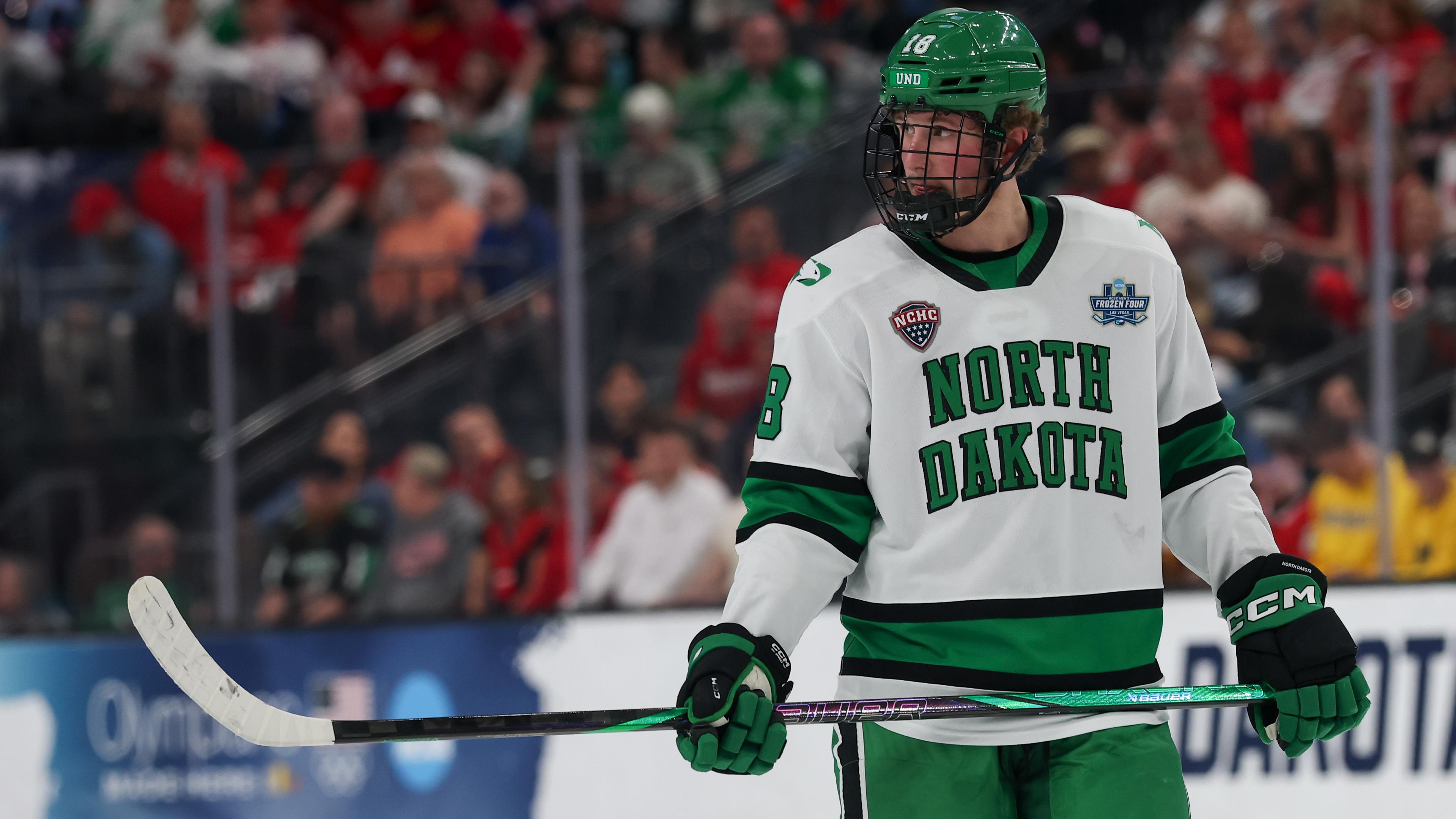 NCAA HOCKEY: APR 09 Men's Frozen Four Semifinal - Wisconsin v North Dakota