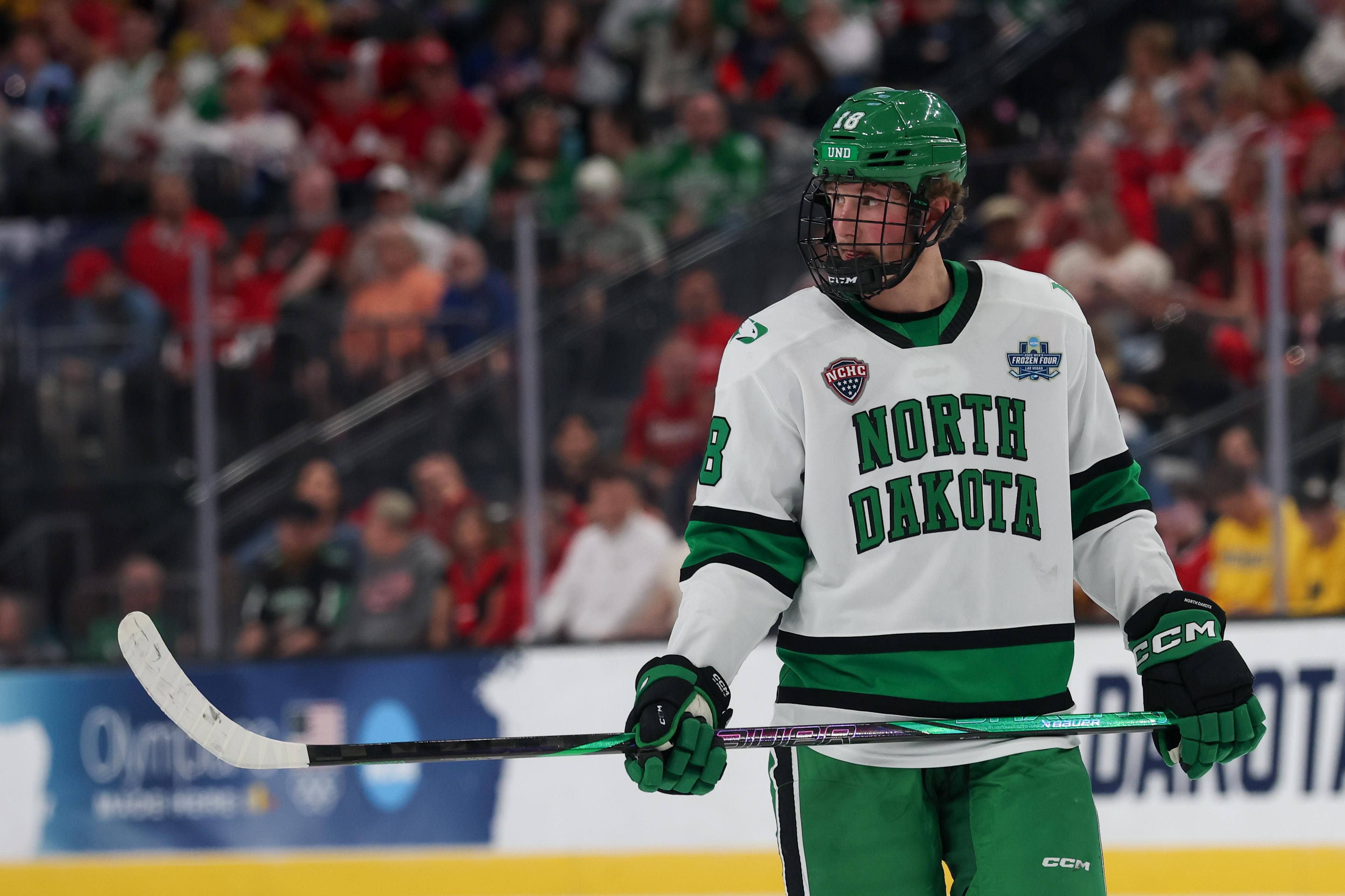 NCAA HOCKEY: APR 09 Men's Frozen Four Semifinal - Wisconsin v North Dakota