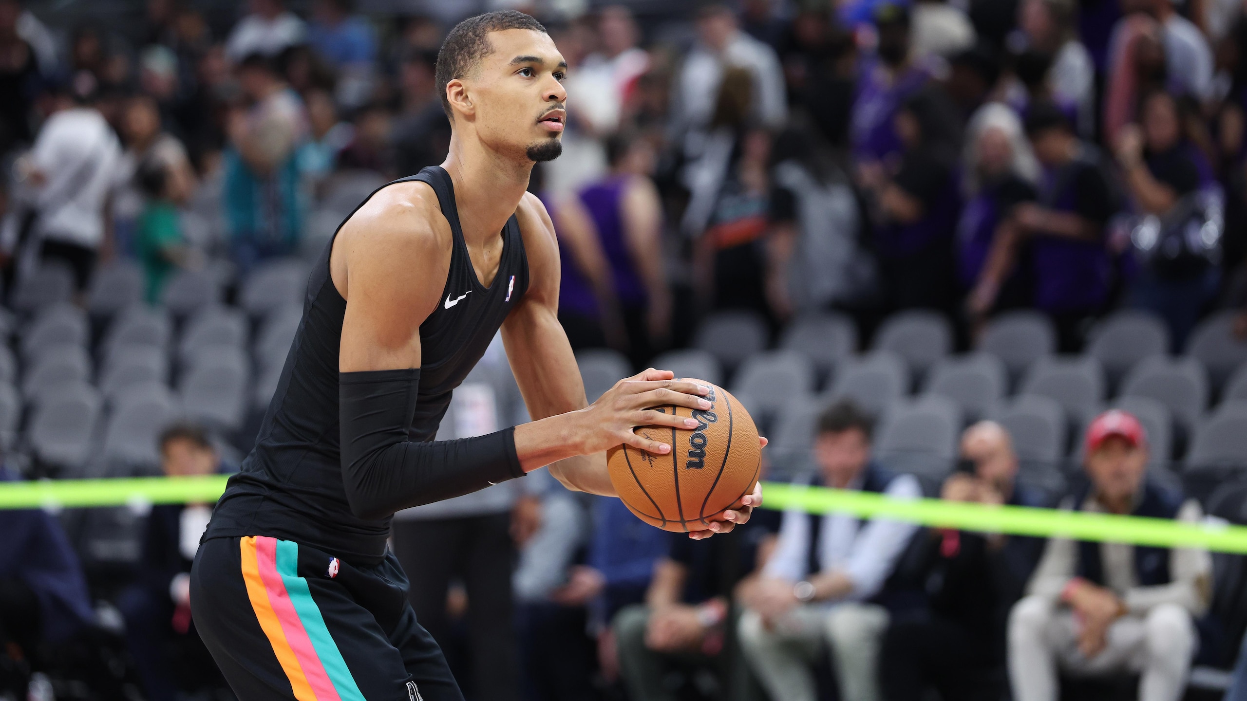 Dallas Mavericks v San Antonio Spurs