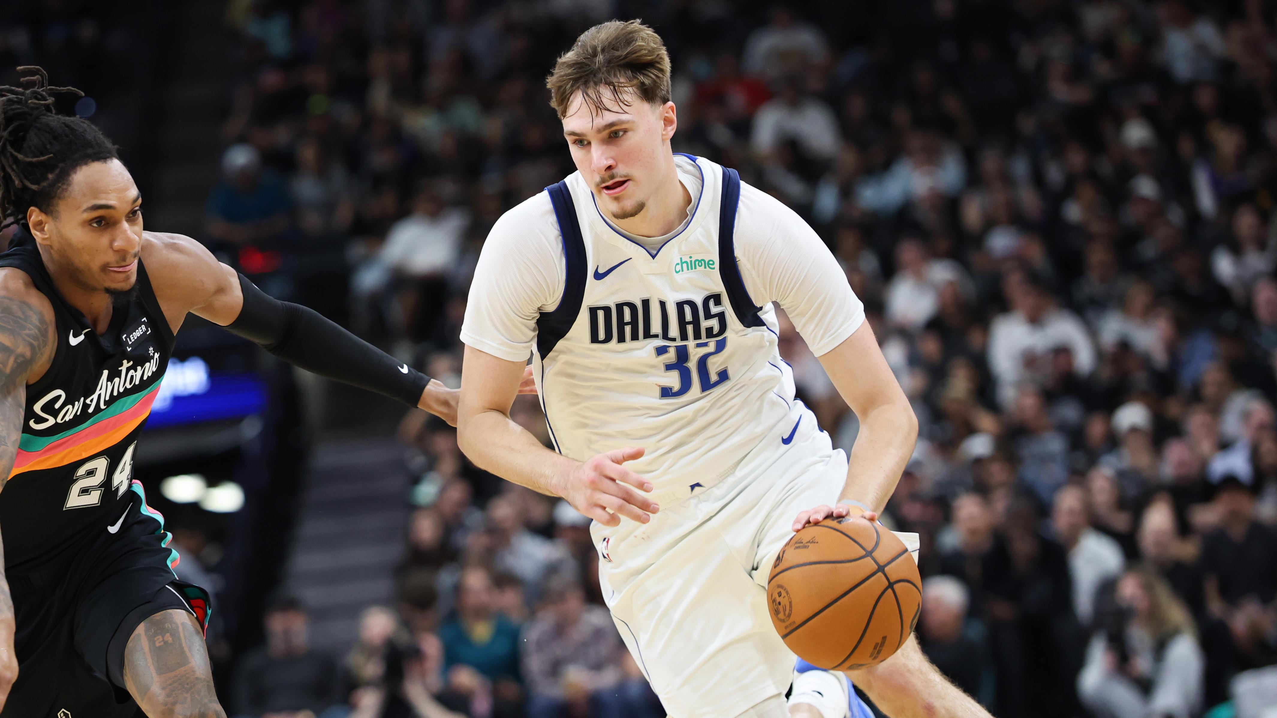 Dallas Mavericks v San Antonio Spurs