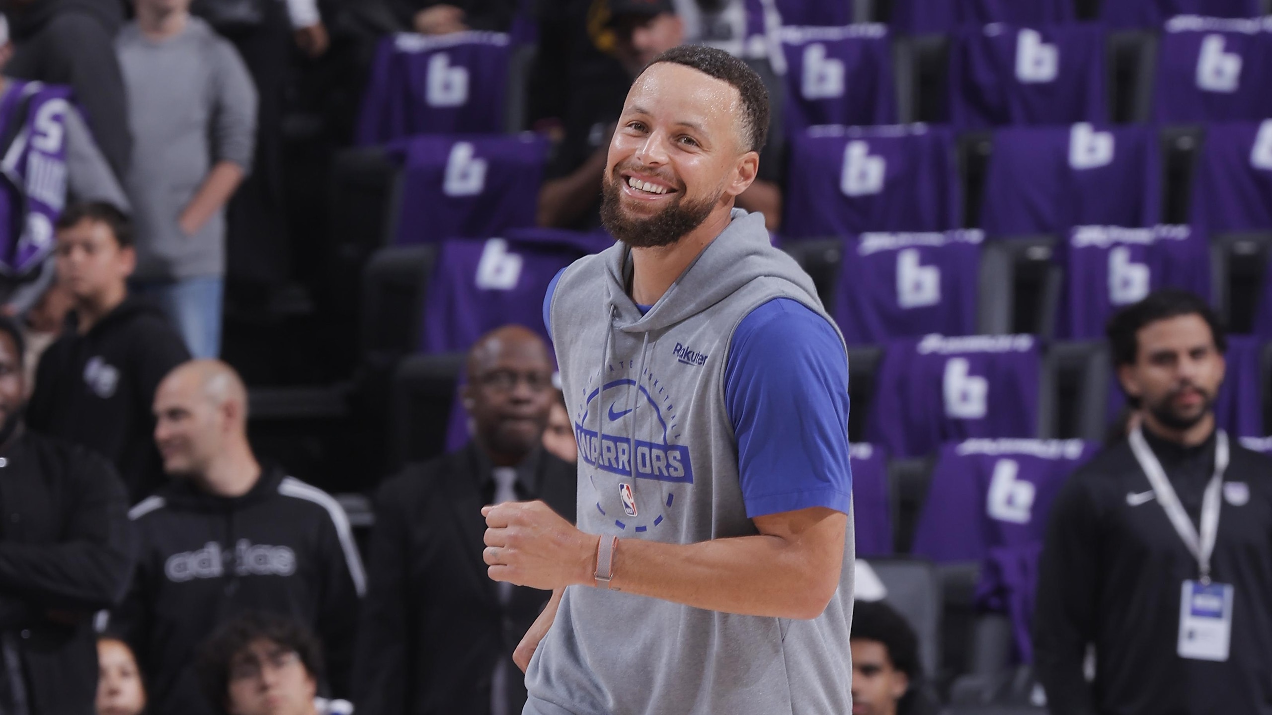 Golden State Warriors v Sacramento Kings