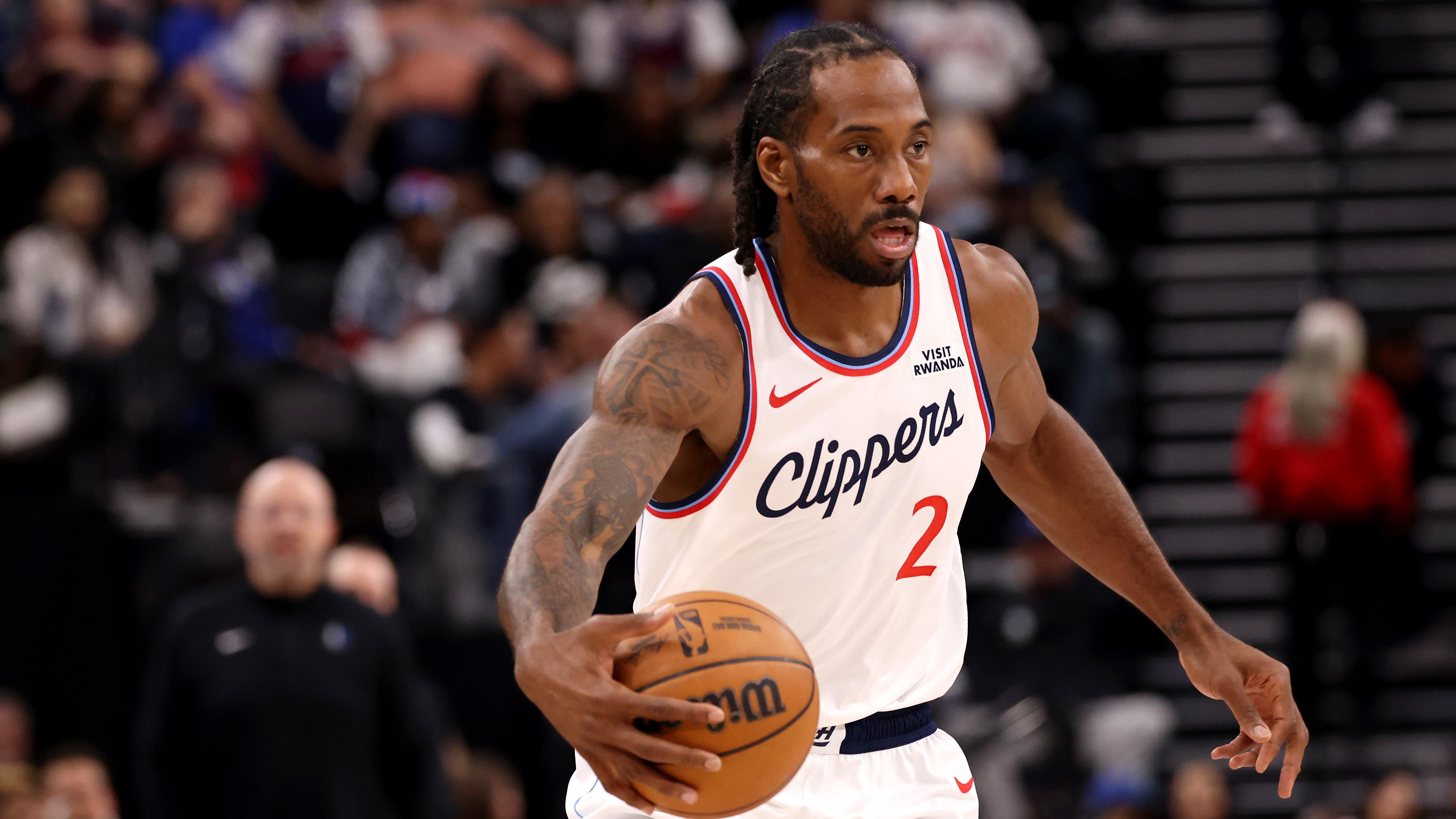 Dallas Mavericks v Los Angeles Clippers