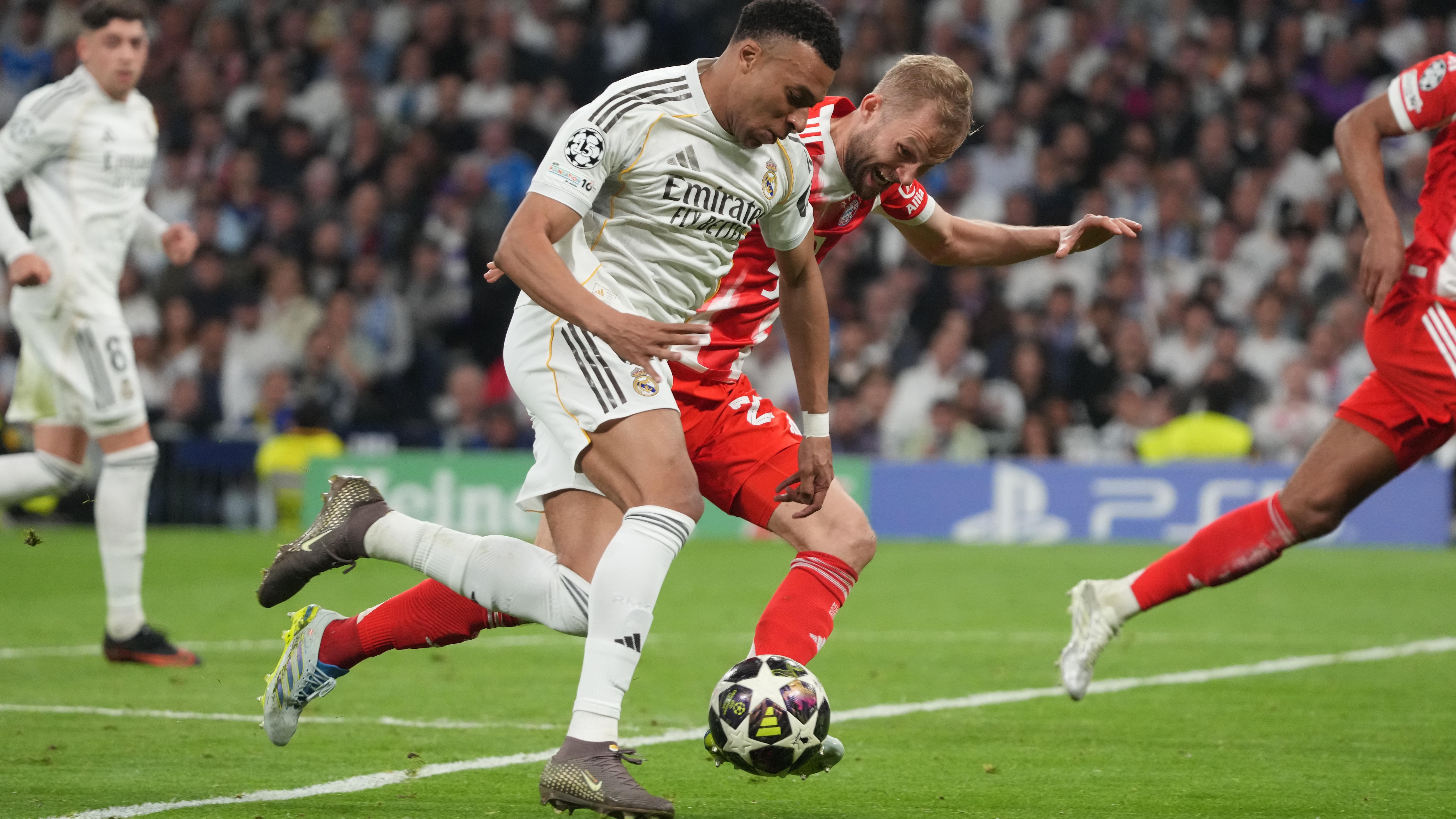 Real Madrid CF v FC Bayern München - UEFA Champions League 2025/26 Quarter-Final First Leg
