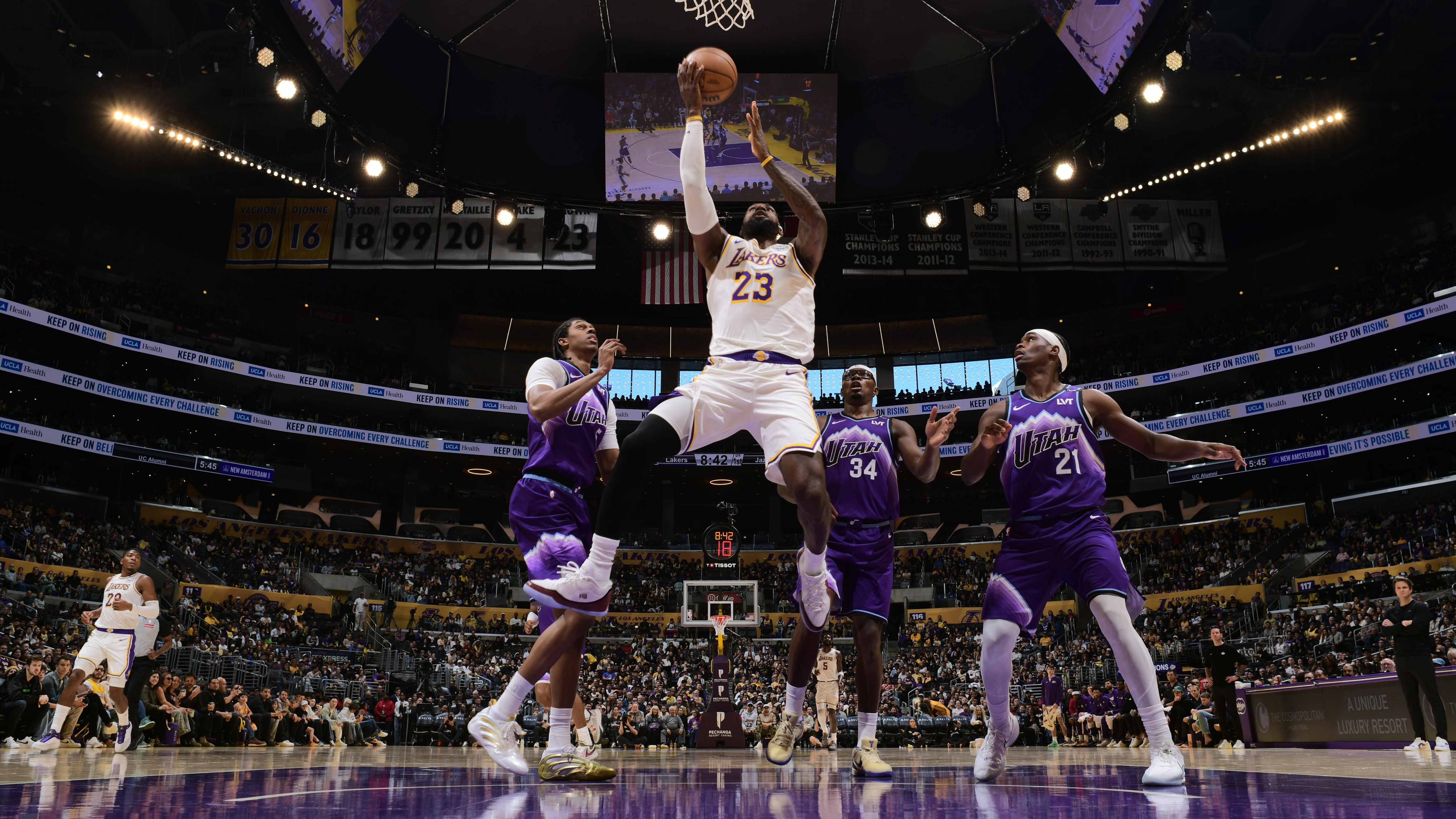 Utah Jazz v Los Angeles Lakers