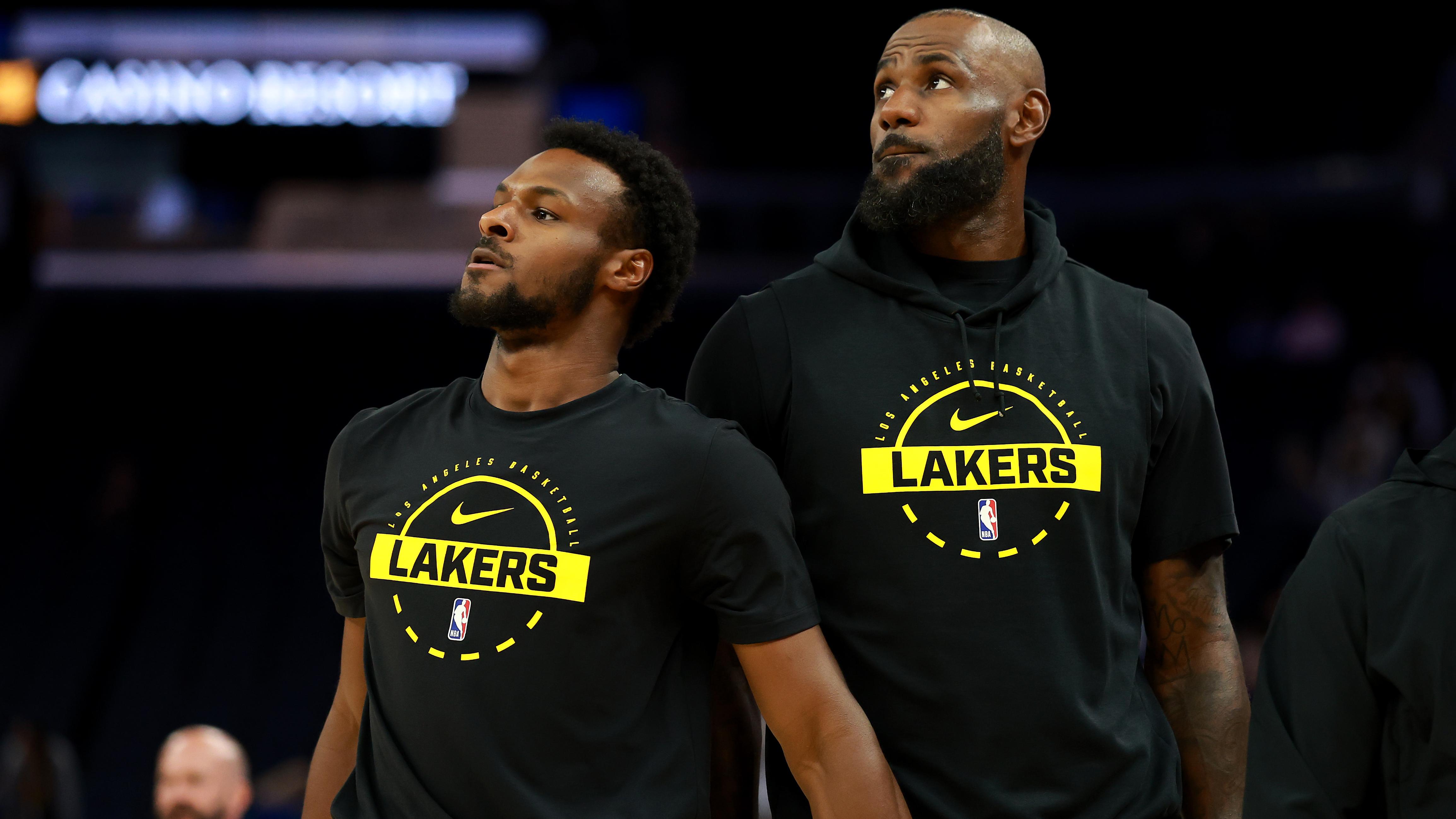 Los Angeles Lakers v Golden State Warriors