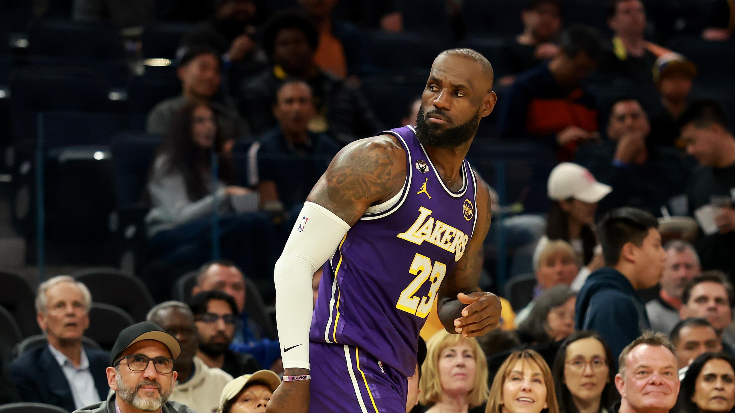 Los Angeles Lakers v Golden State Warriors