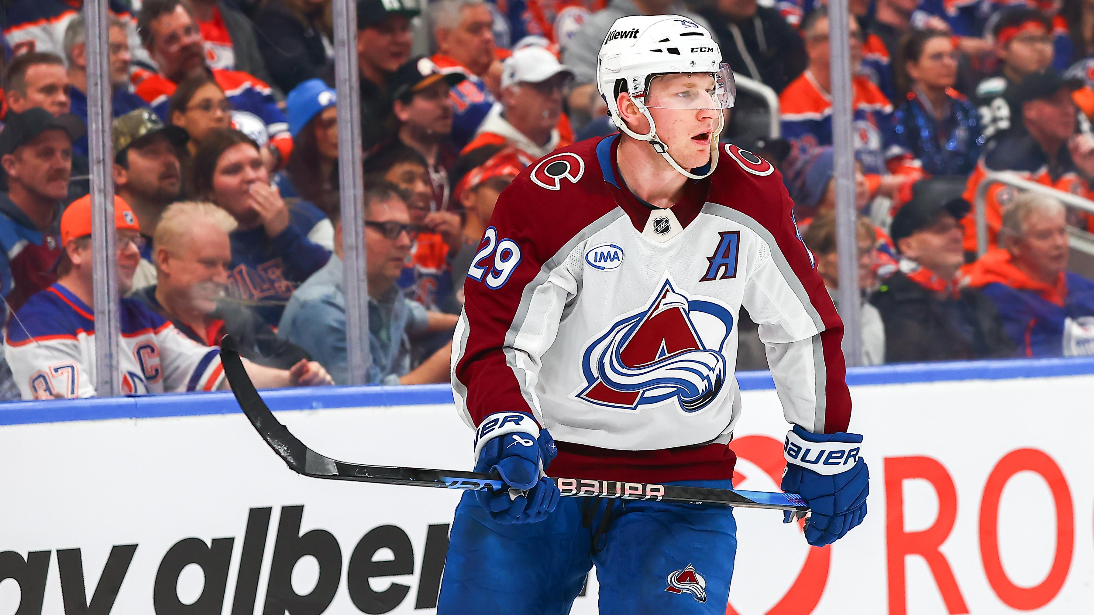 NHL: APR 2 Hawks at Oilers