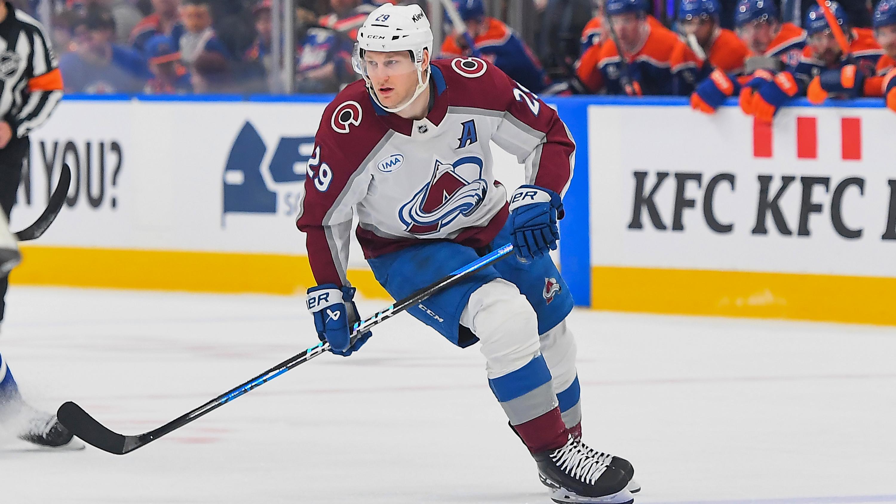 Colorado Avalanche v Edmonton Oilers