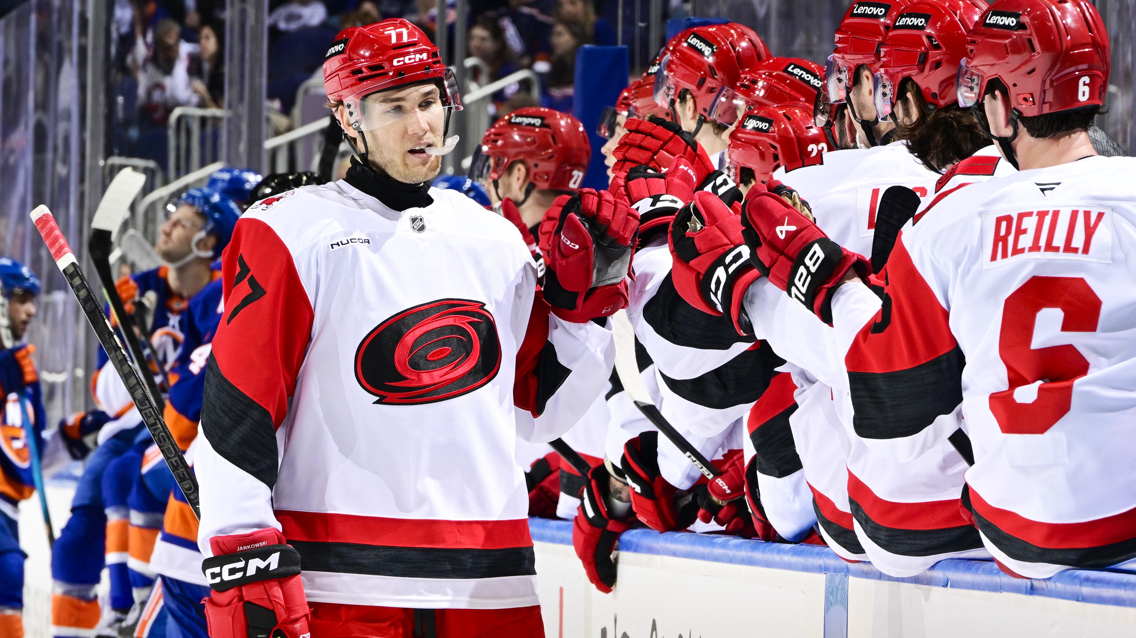 Carolina Hurricanes v New York Islanders