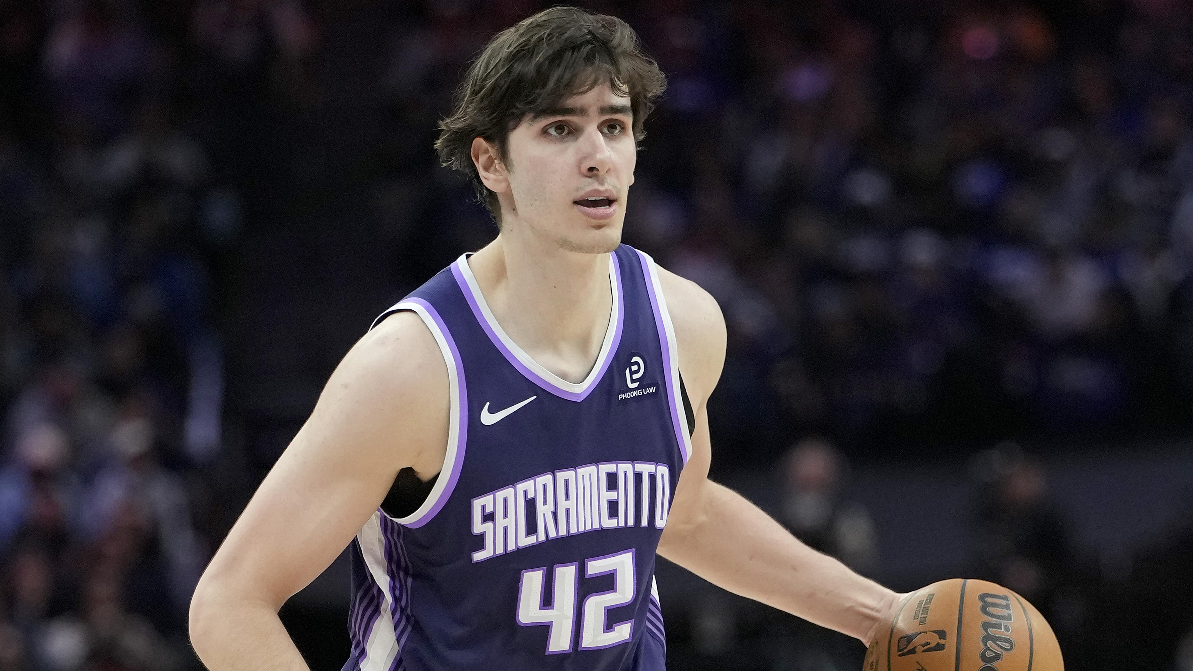 Golden State Warriors v Sacramento Kings