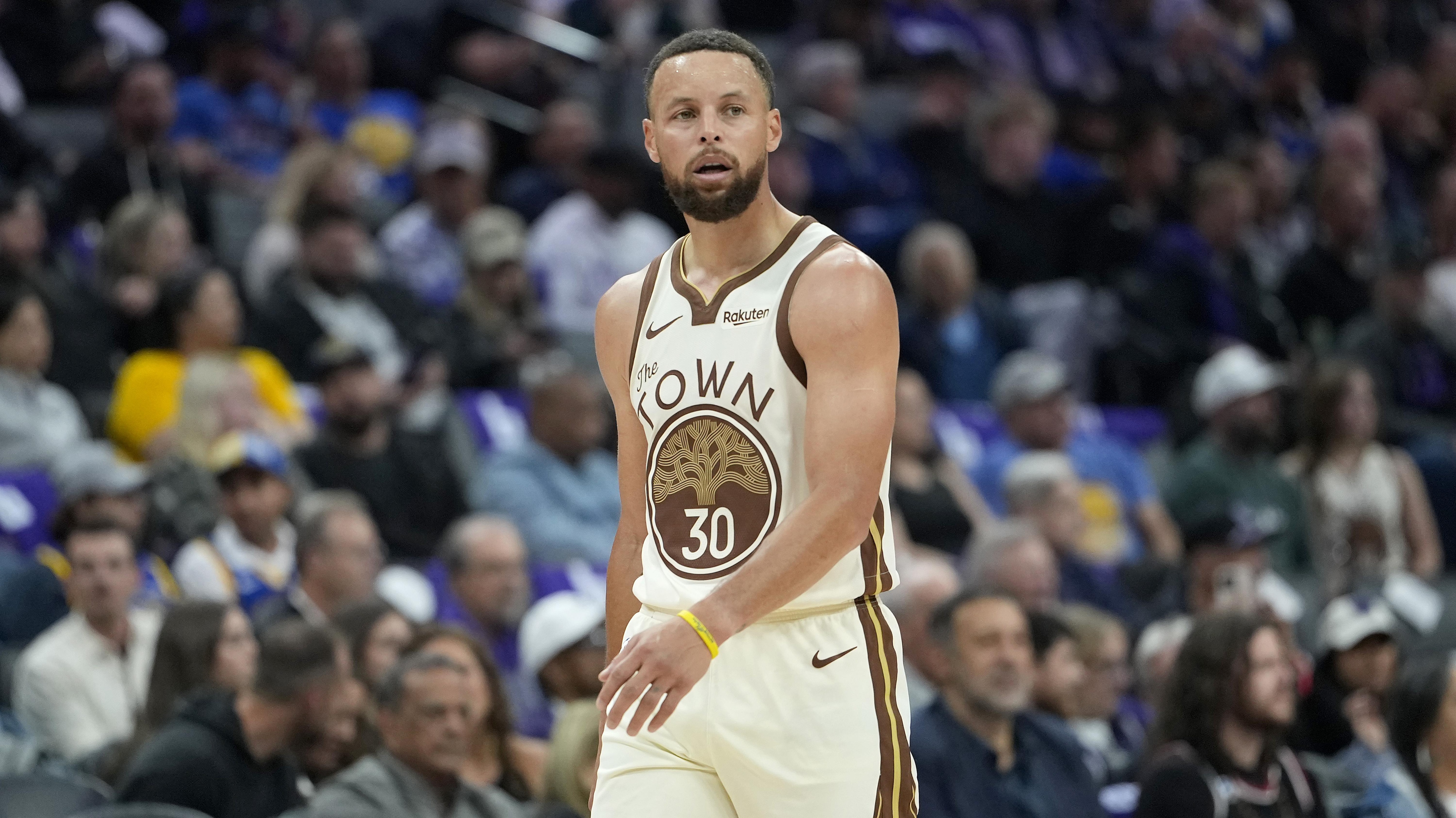 Golden State Warriors v Sacramento Kings