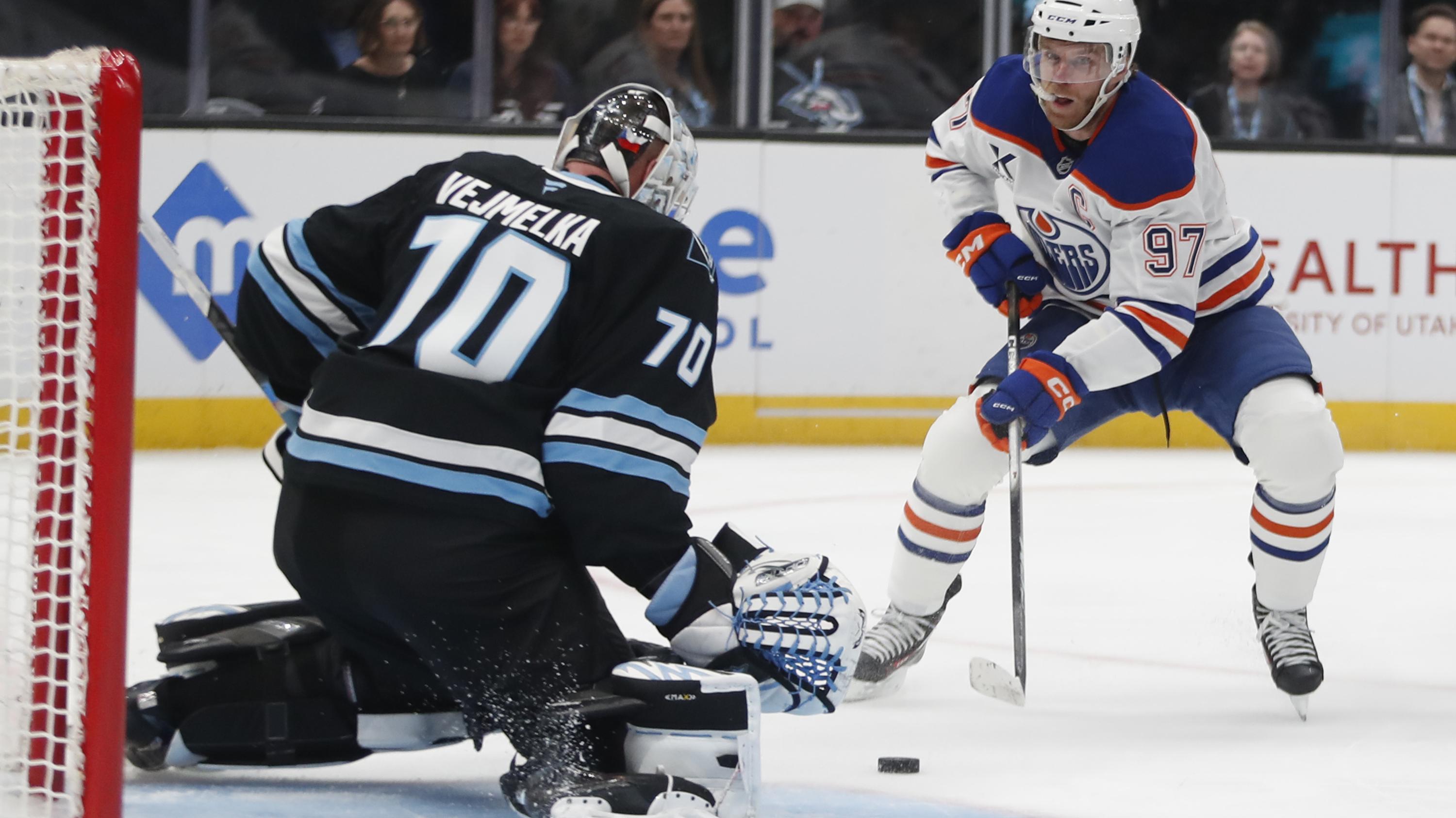 Edmonton Oilers v Utah Mammoth