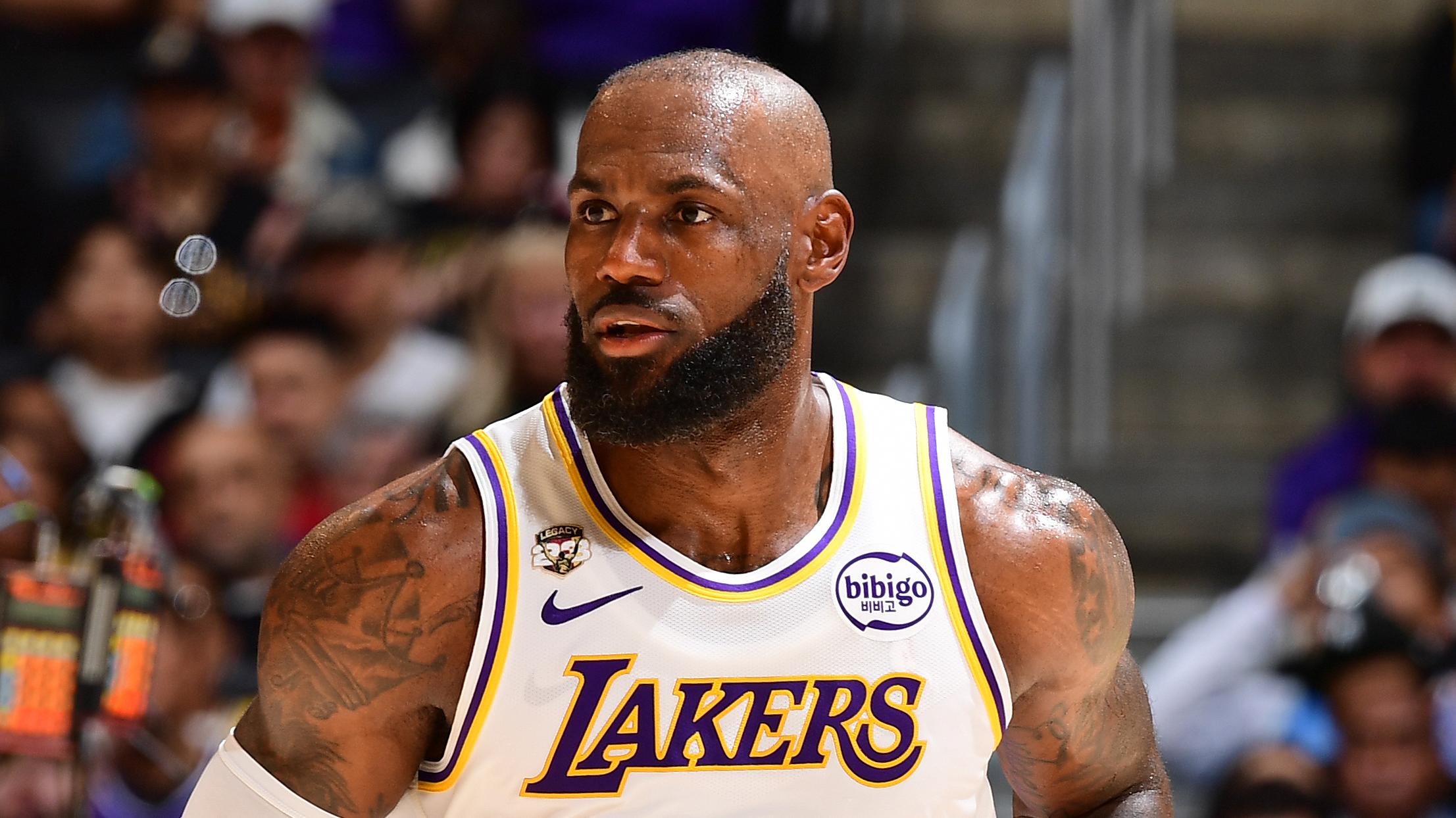 Utah Jazz v Los Angeles Lakers