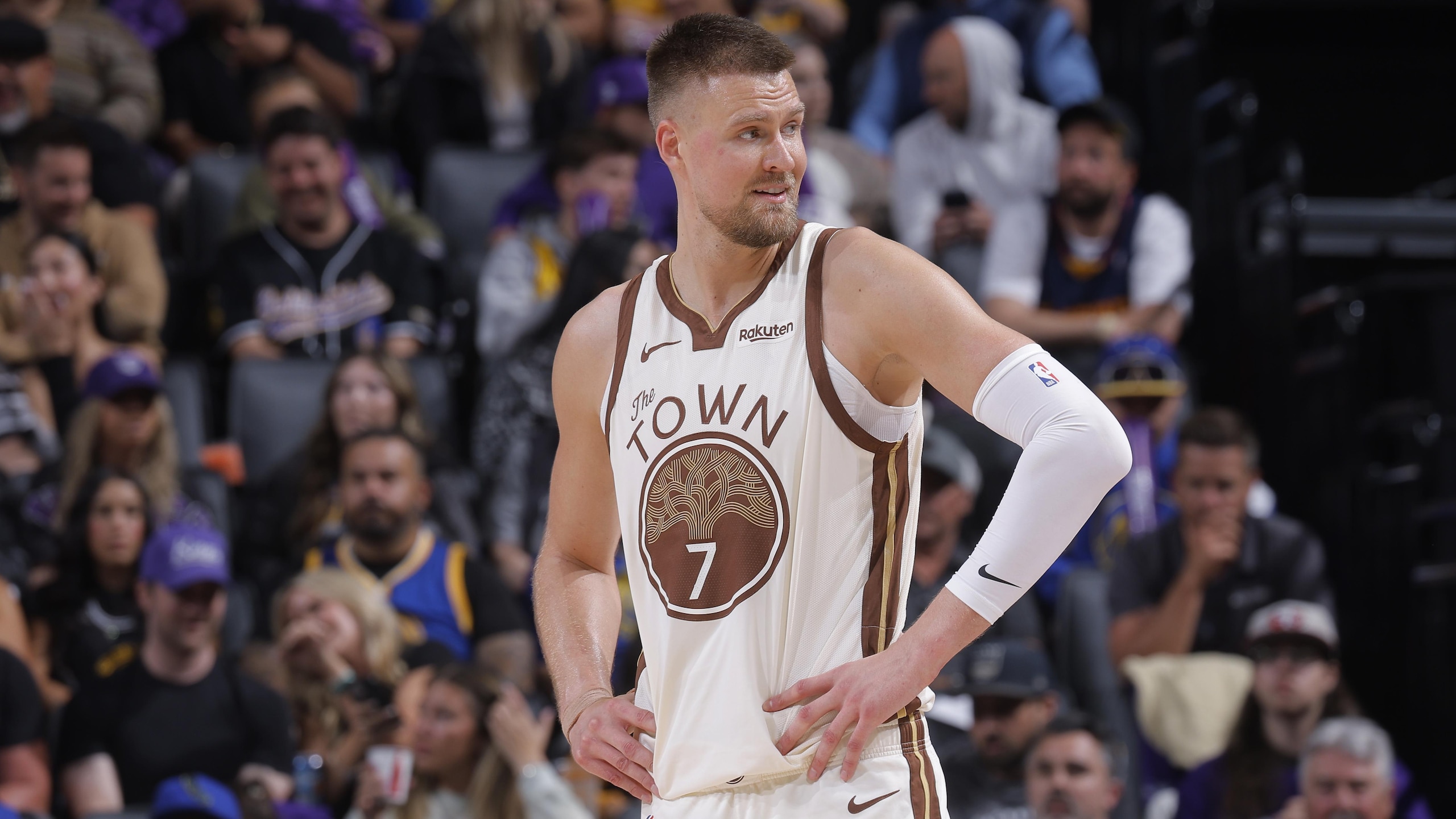 Golden State Warriors v Sacramento Kings