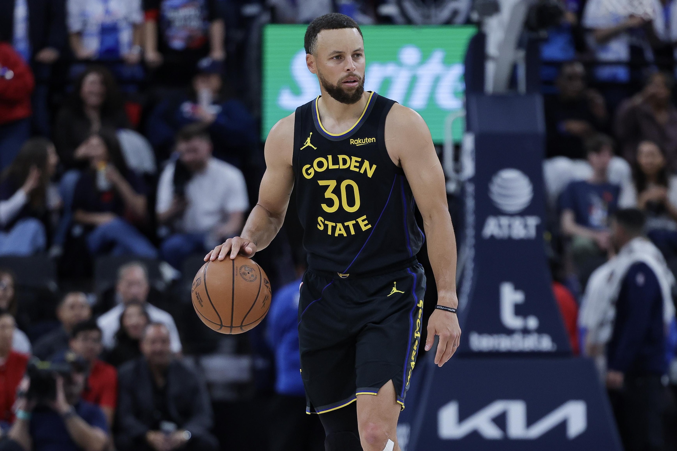 Golden State Warriors v Los Angeles Clippers