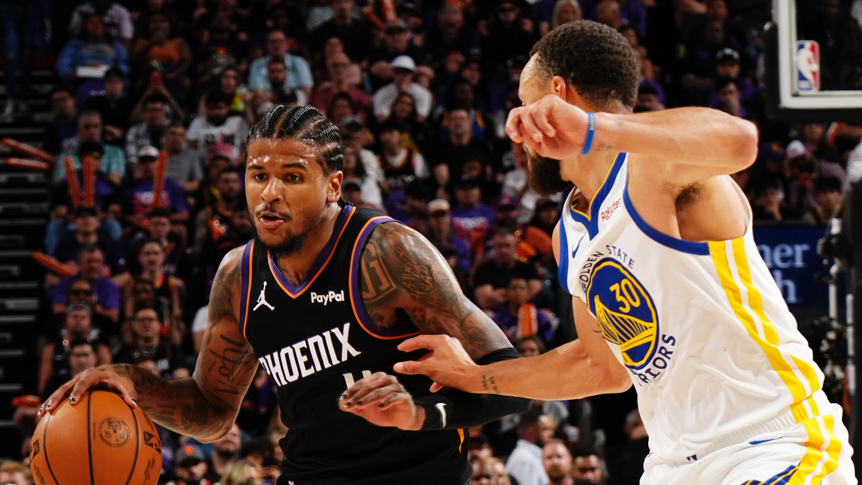 Golden State Warriors v Phoenix Suns - Play-In Tournament