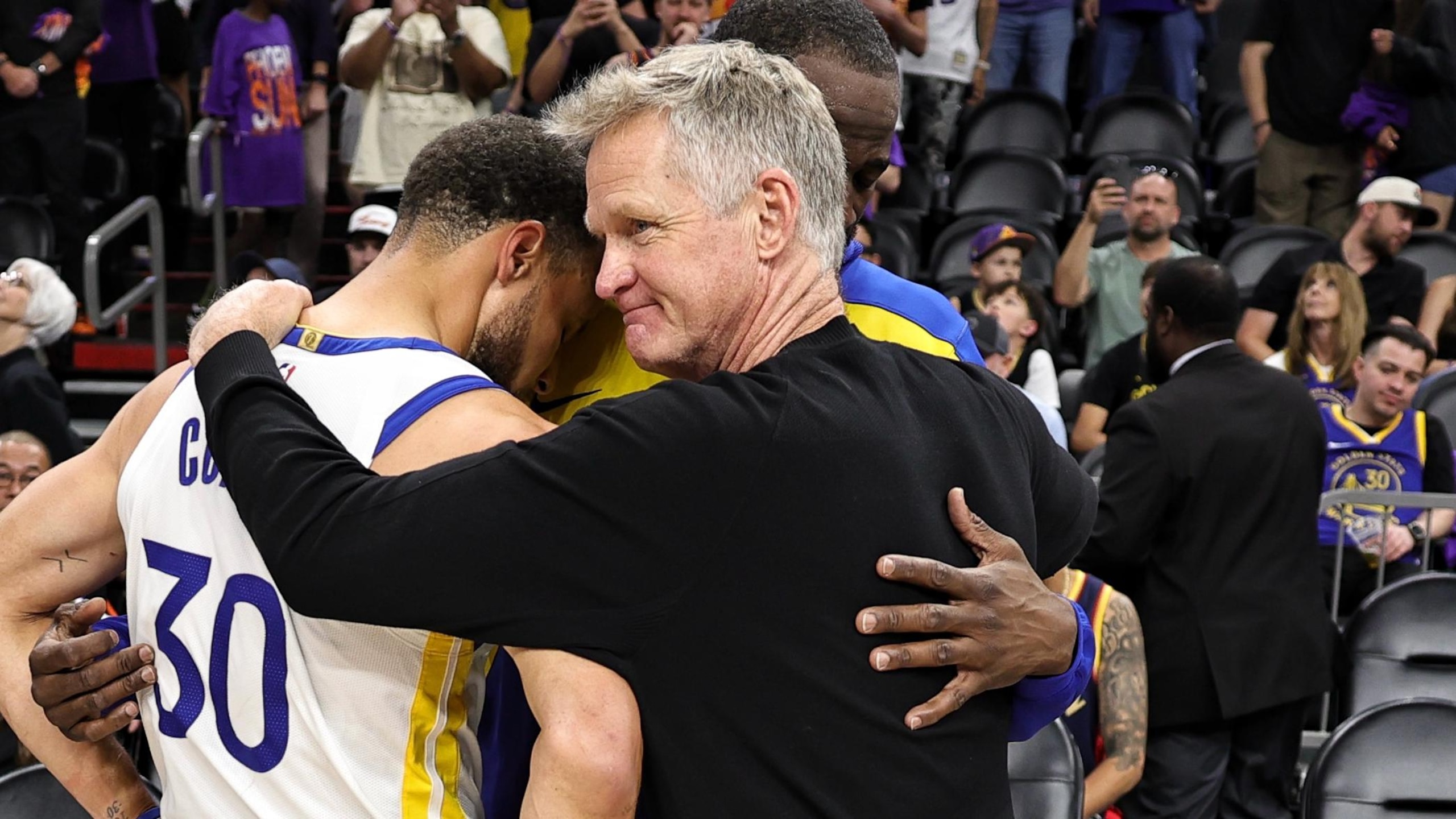 Golden State Warriors v Phoenix Suns - Play-In Tournament Golden State Warriors v Phoenix Suns - Play-In Tournament