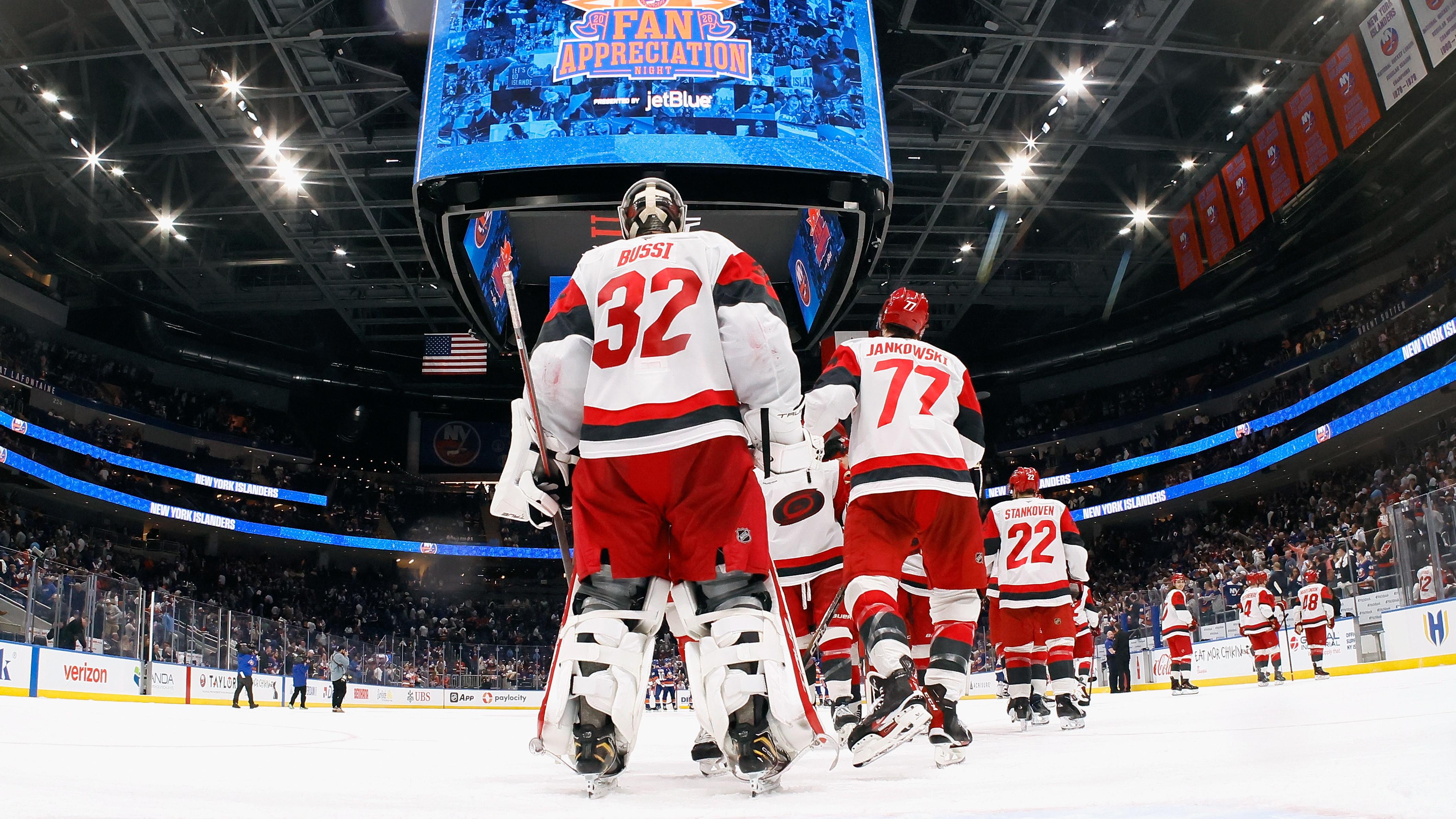 Carolina Hurricanes v New York Islanders