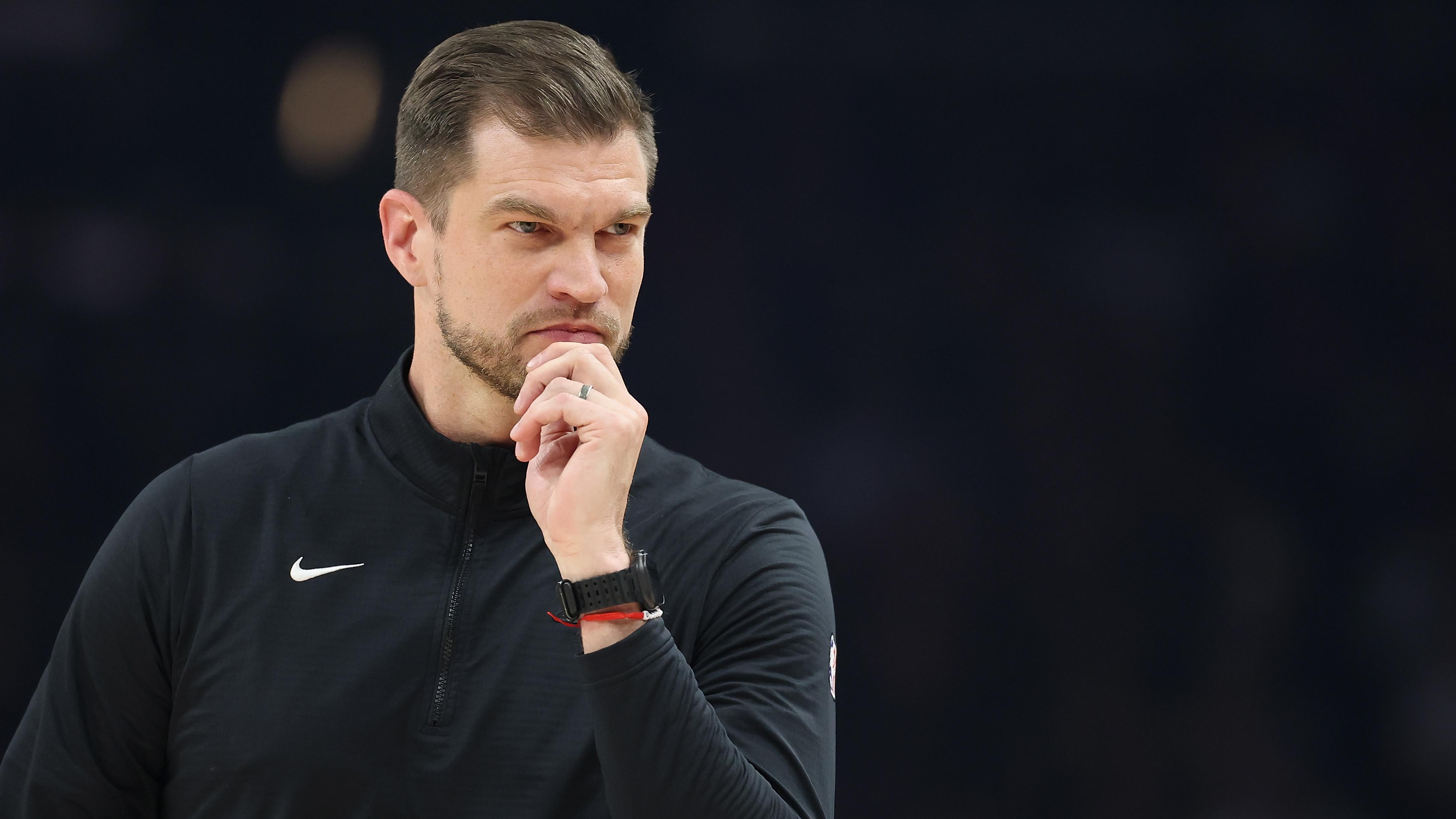 Splitter on Blazers HC Search