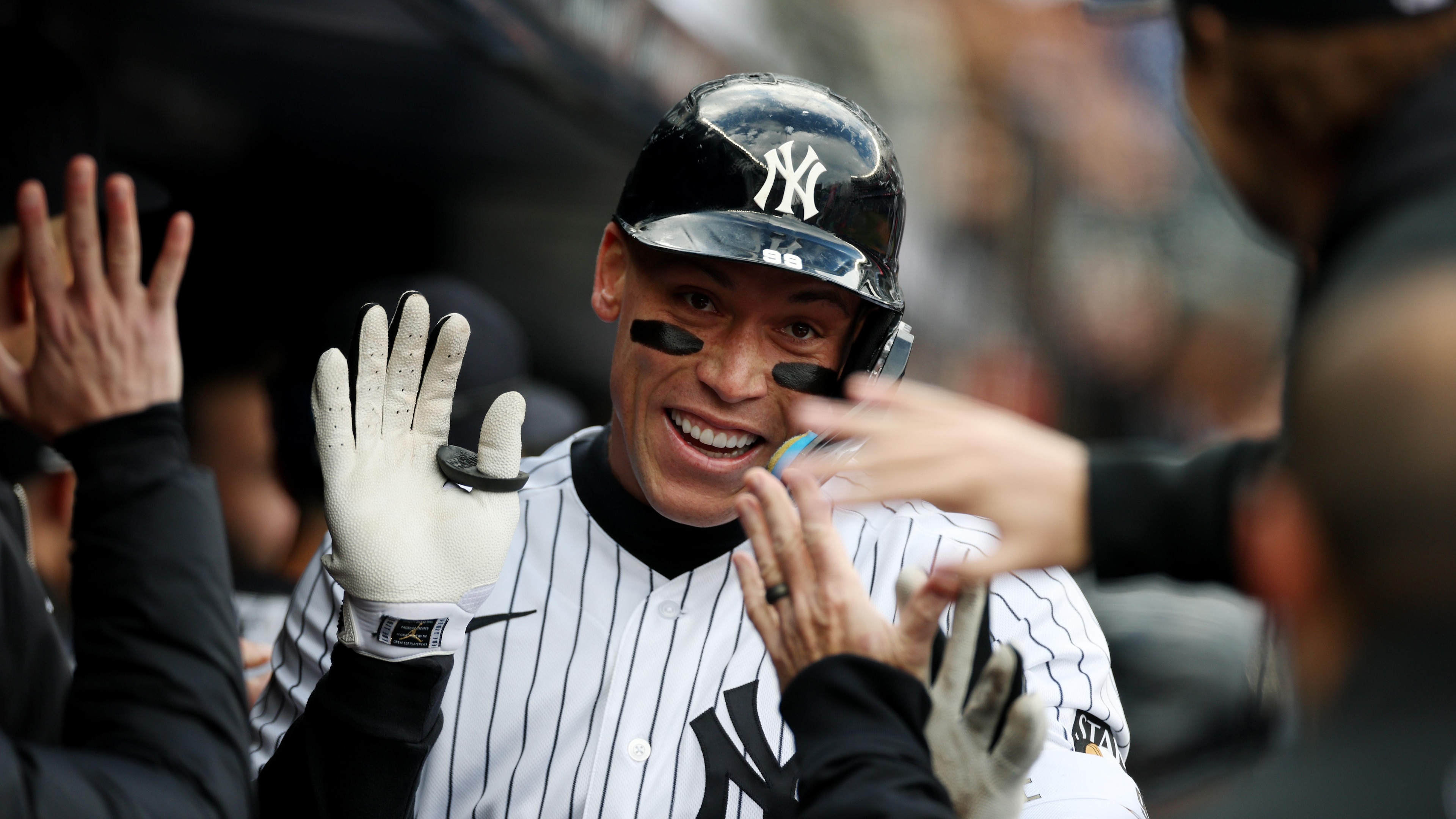 Kansas City Royals v New York Yankees Kansas City Royals v New York Yankees