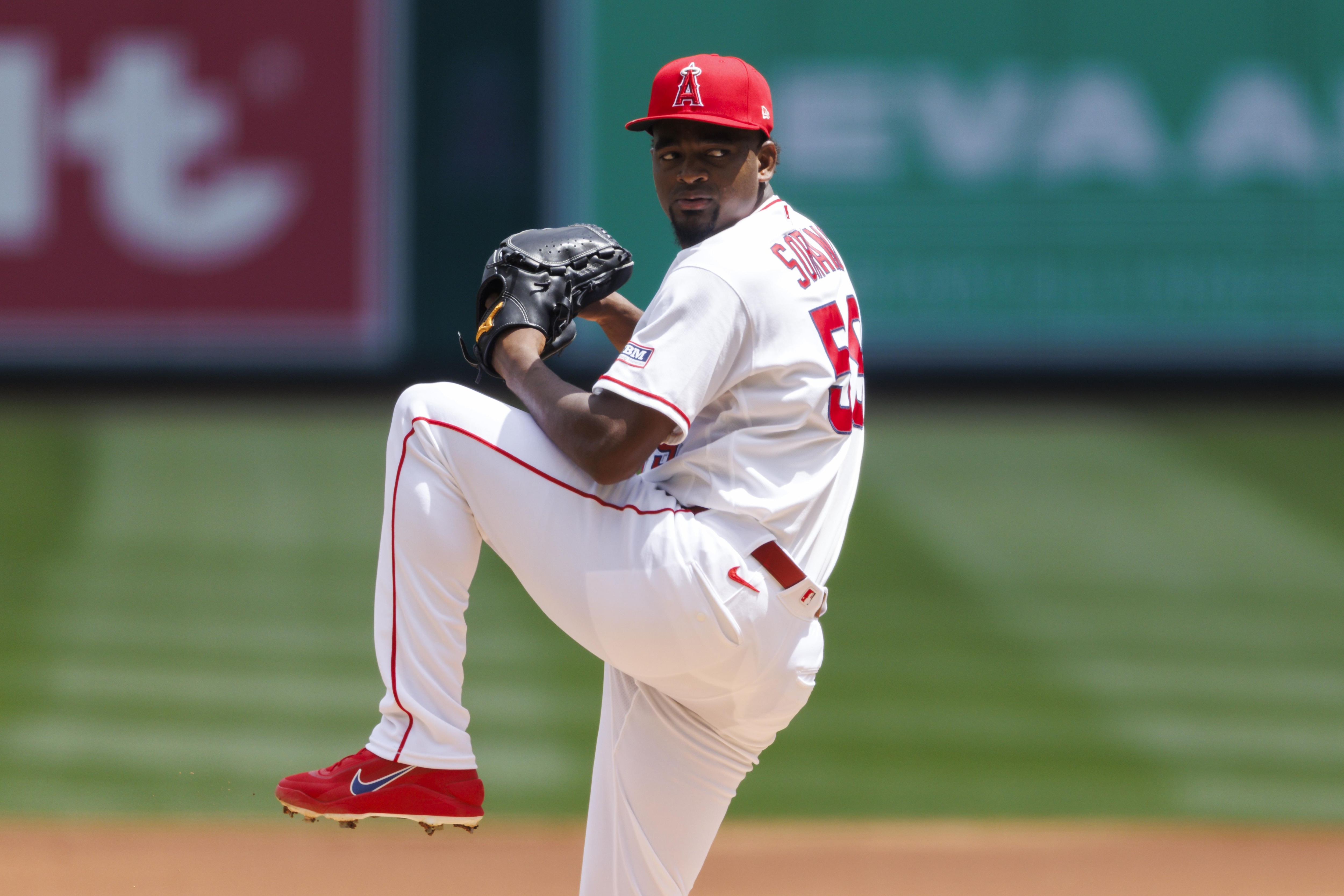 Toronto Blue Jays v Los Angeles Angels