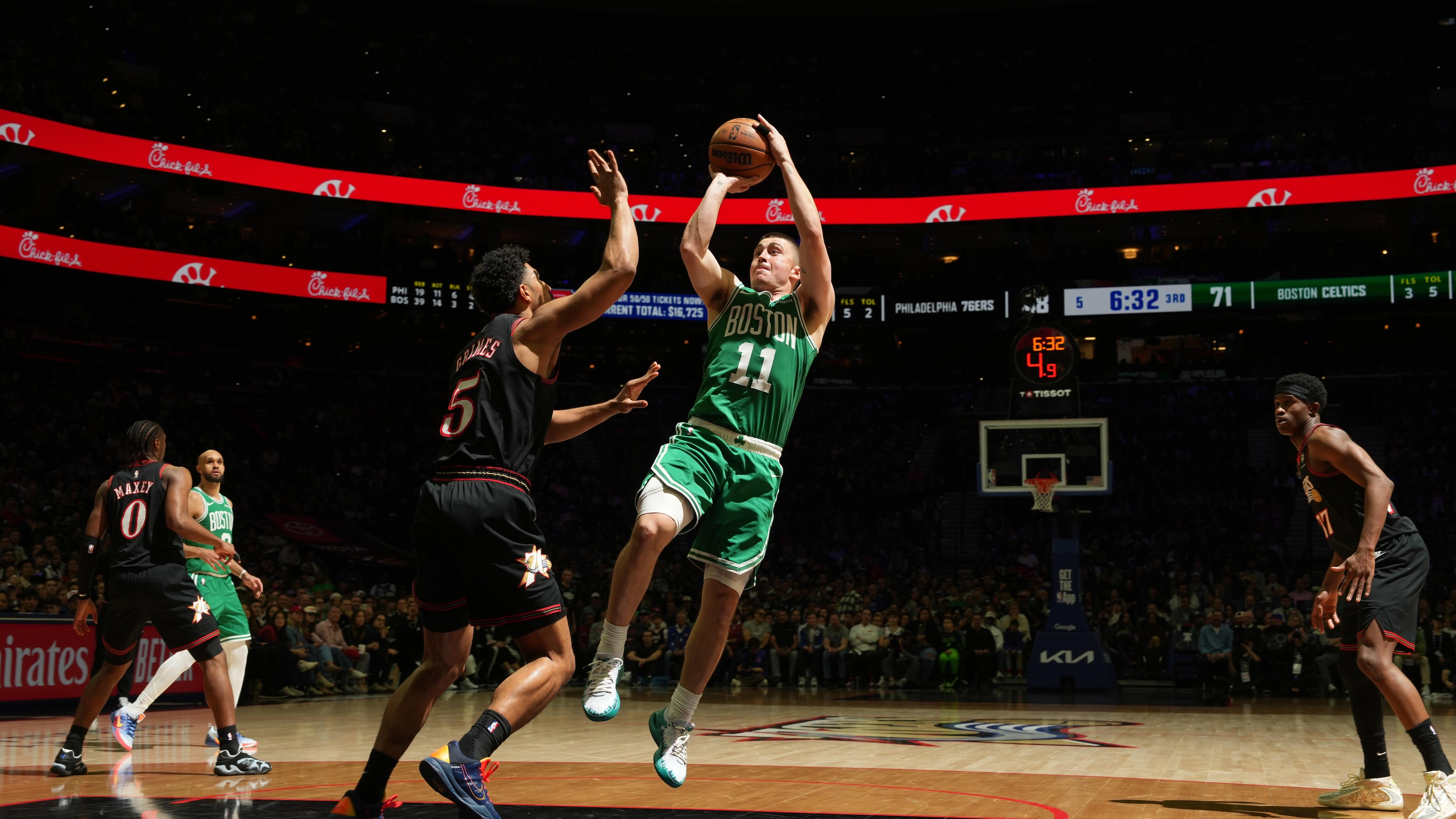 Οι Tatum, Celtics Rout 76ers in Embiid’s Injury επιστρέφουν καθώς οι οπαδοί του NBA αντιδρούν στους 32 πόντους του Pritchard στο G4