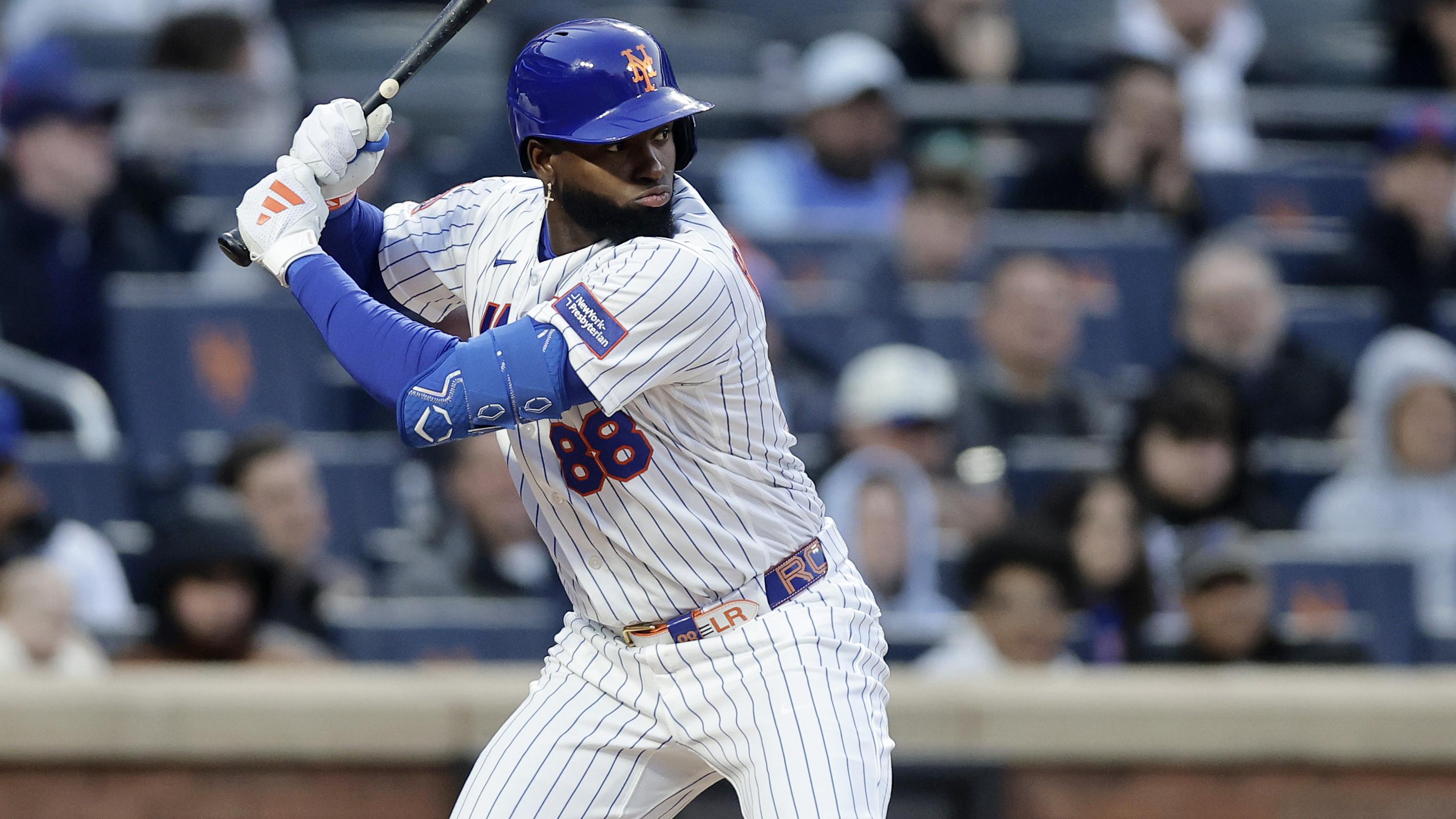 Luis Robert Placed on IL