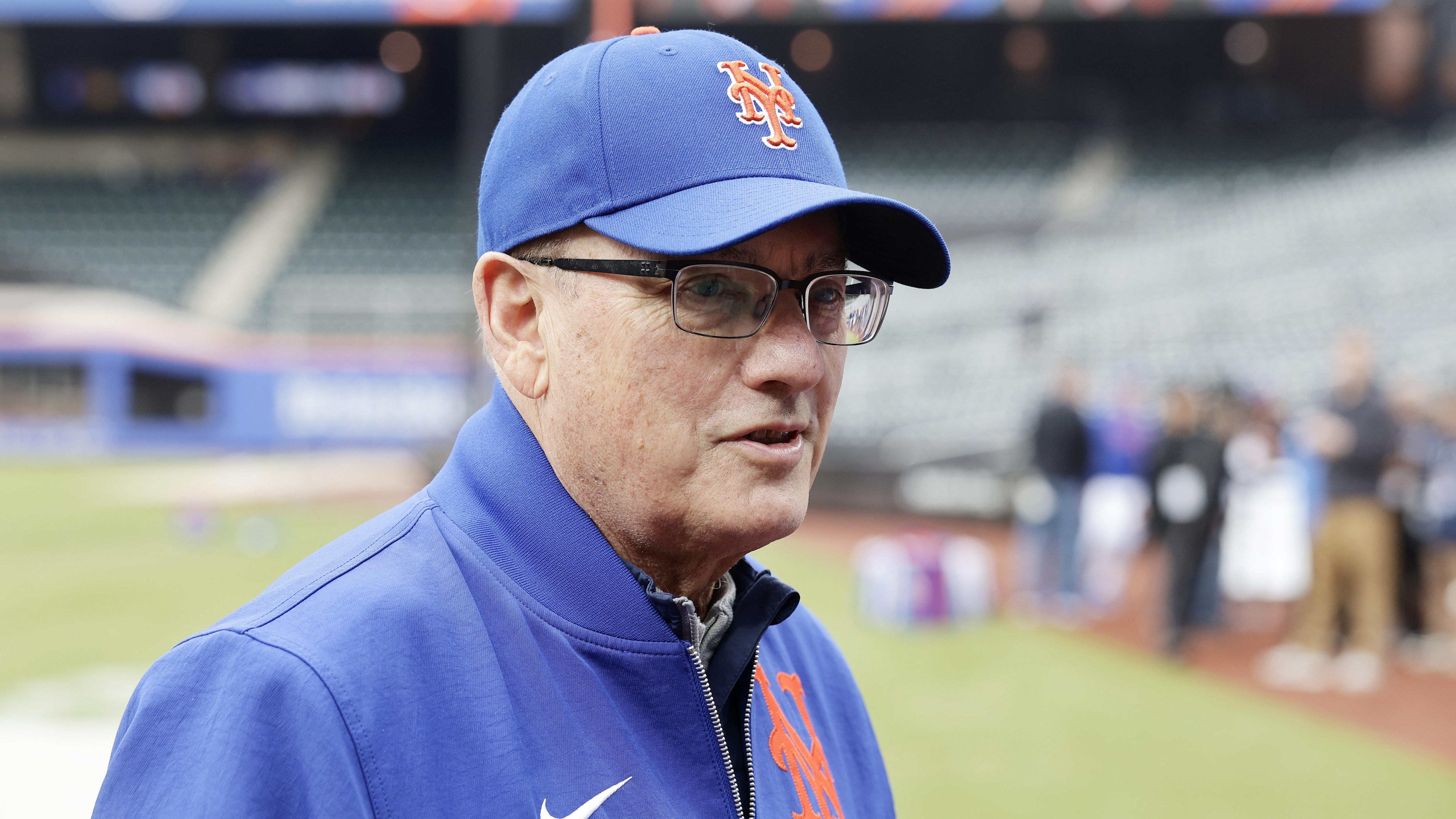 Exec Defends Mets Owner