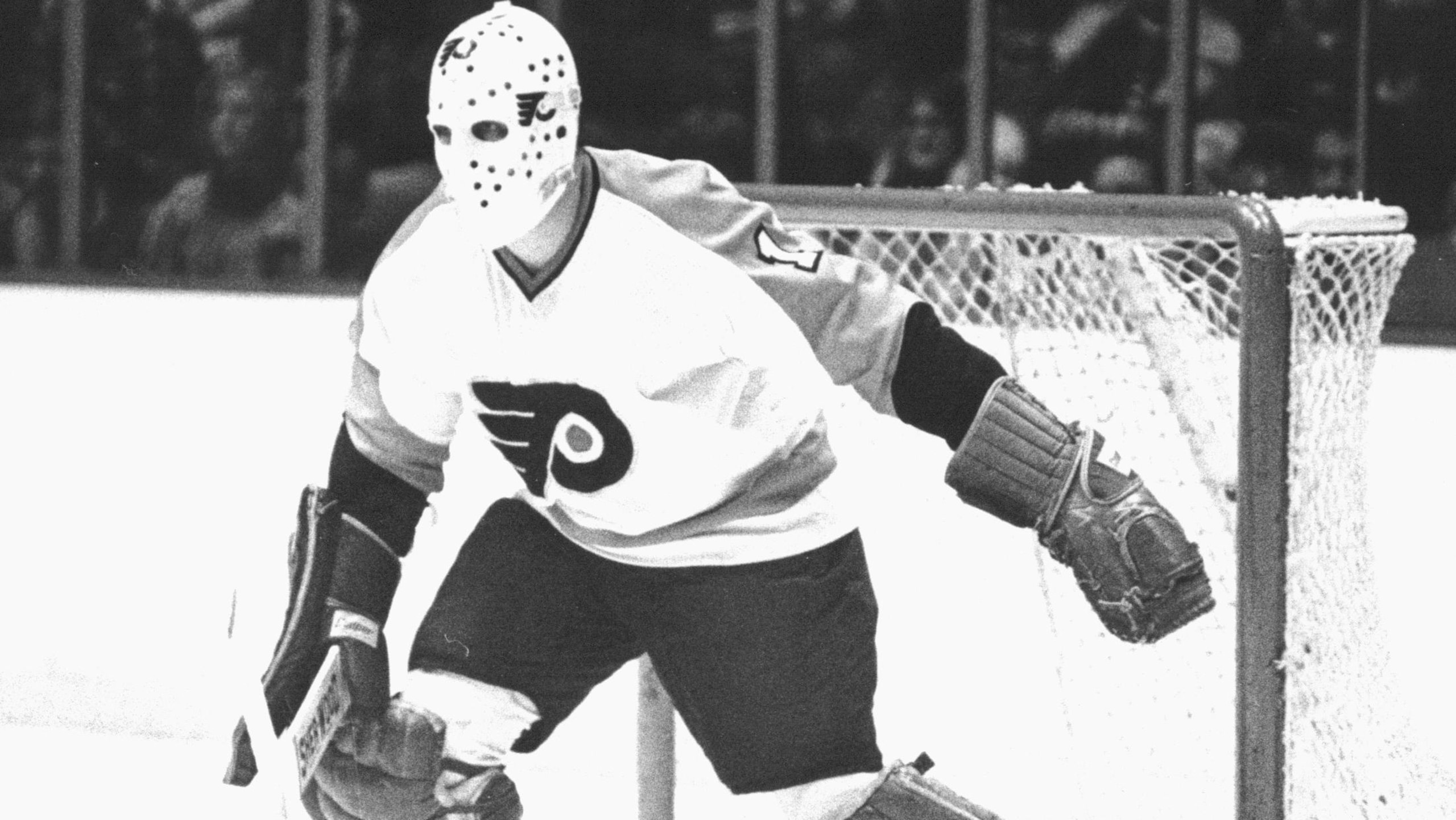 Player Bernie Parent of the Philadelphia Flyers