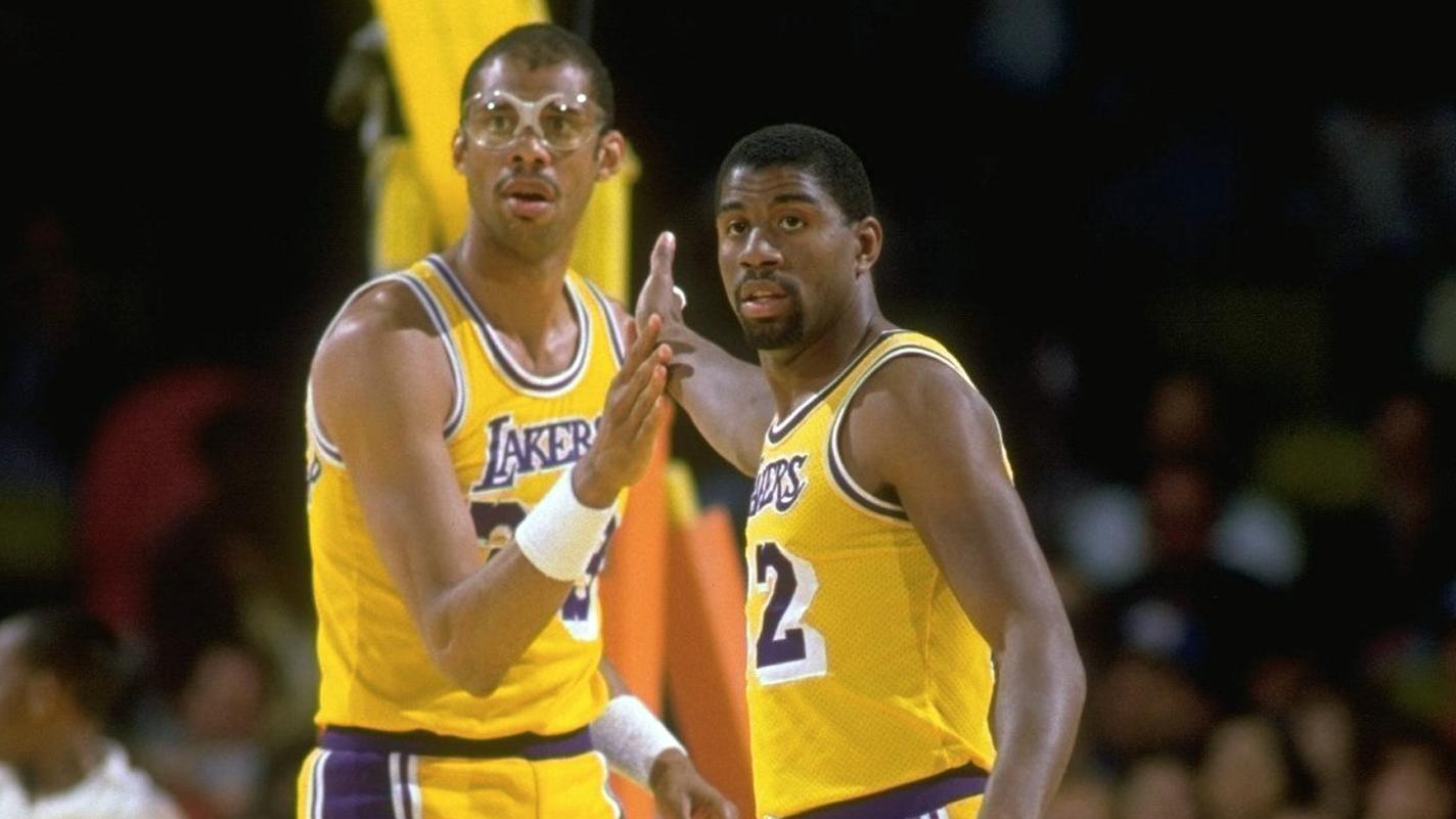 Los Angeles Lakers Magic Johnsonand Kareem Abdul-Jabbar, 1985 NBA Western Conference Semifinals Los Angeles Lakers Magic Johnsonand Kareem Abdul-Jabbar, 1985 NBA Western Conference Semifinals