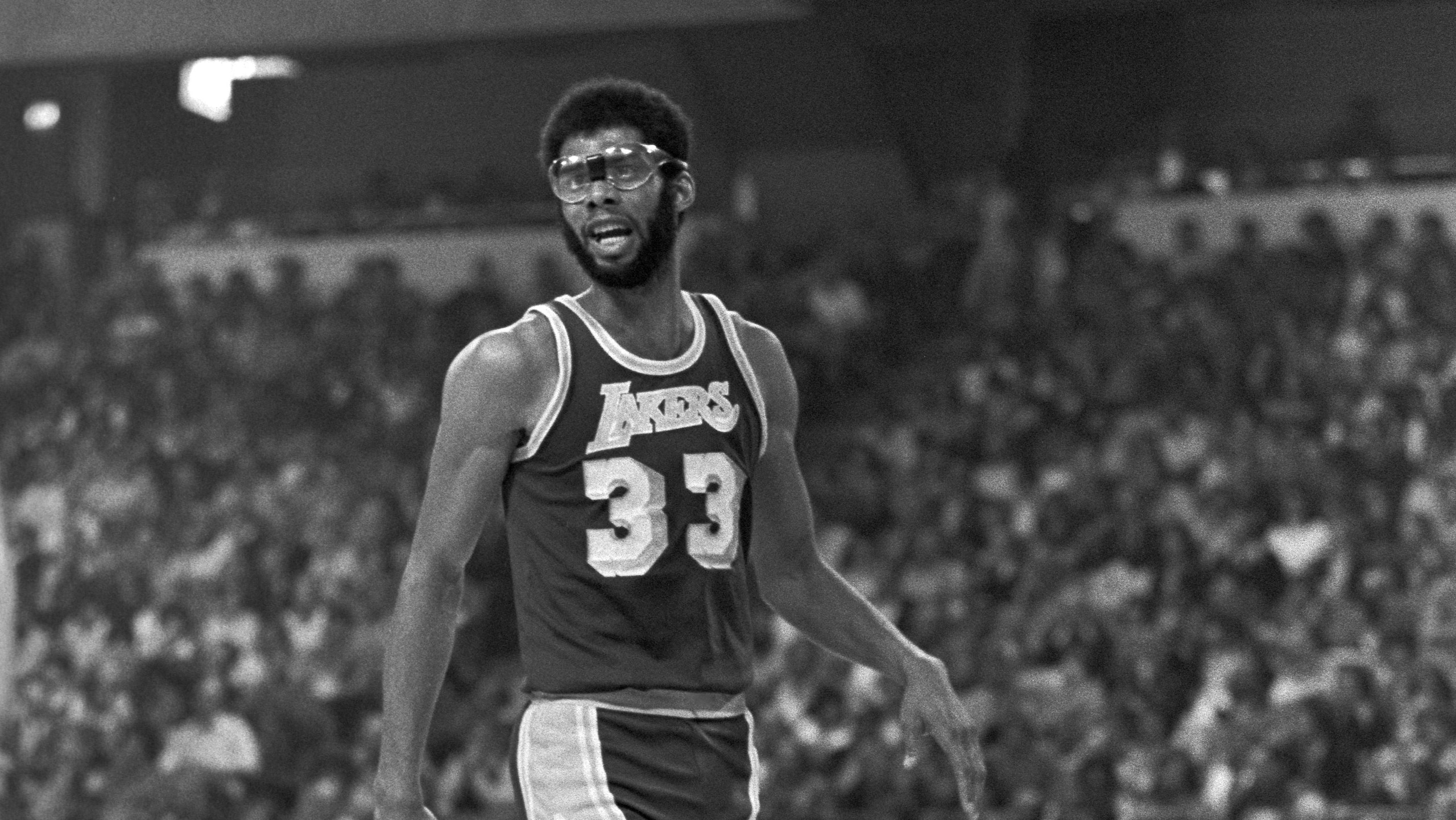 Denver Nuggets v Los Angeles Lakers, 3-15-77