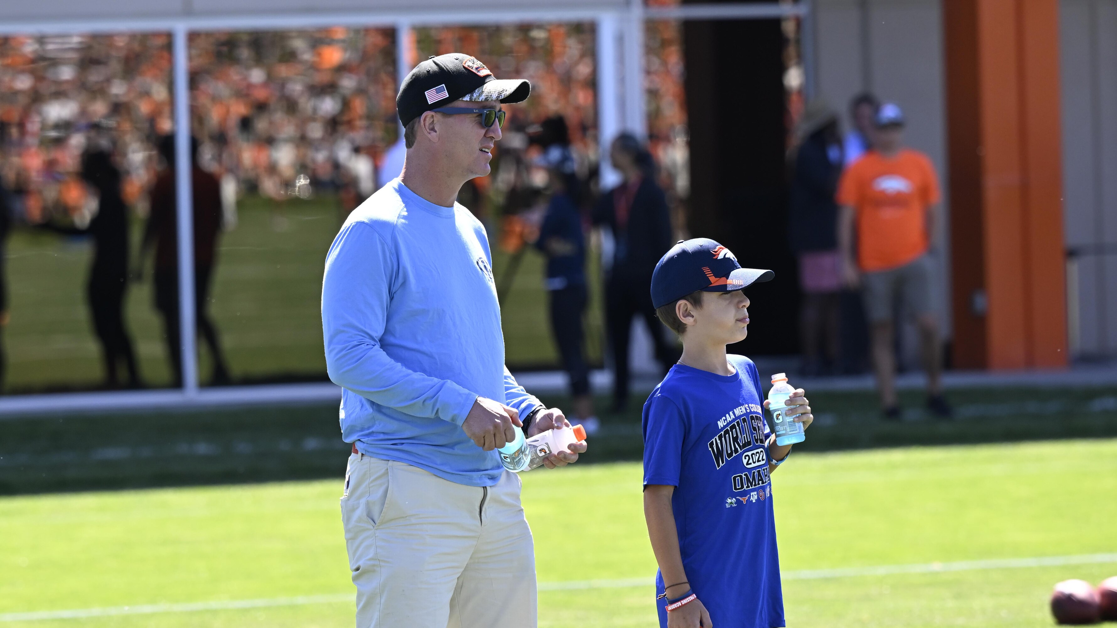 Peyton Manning’s son shows off QB skills