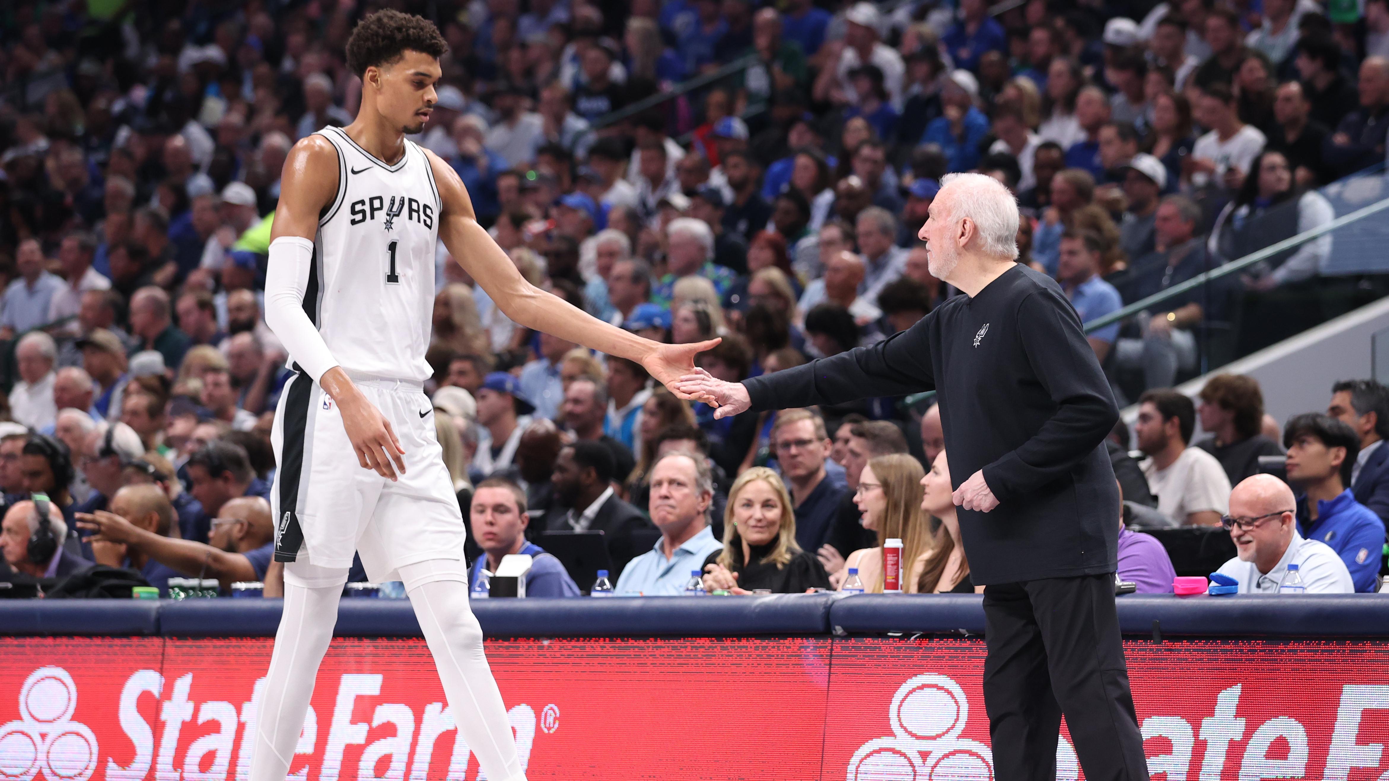 San Antonio Spurs v Dallas Mavericks