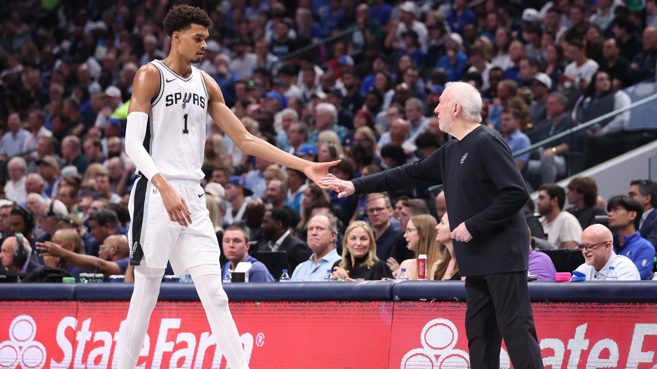 San Antonio Spurs v Dallas Mavericks