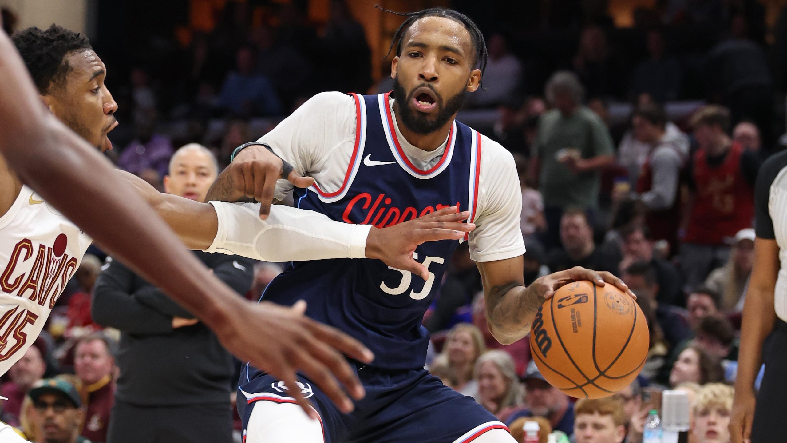 LA Clippers v Cleveland Cavaliers