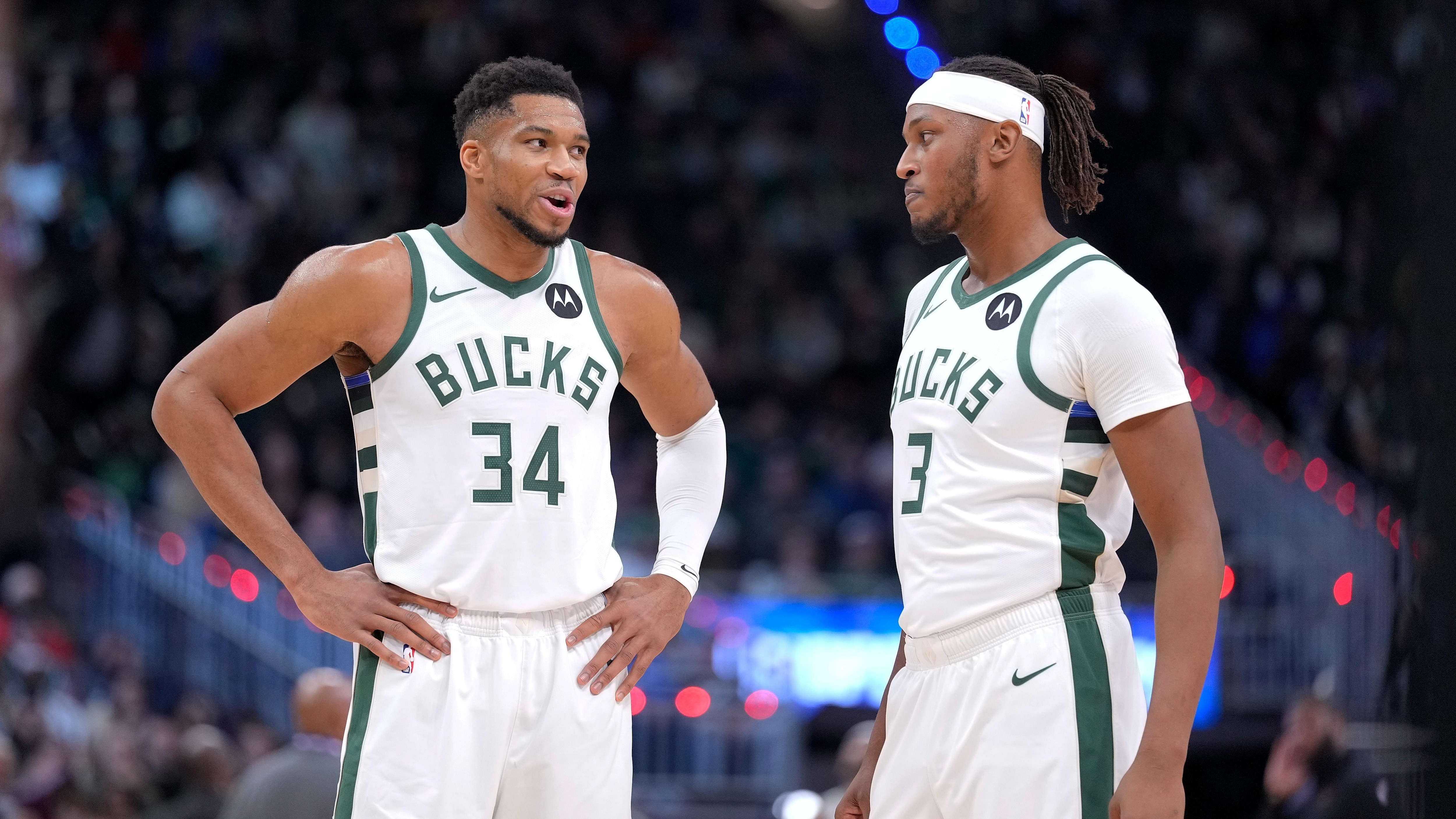 Houston Rockets v Milwaukee Bucks