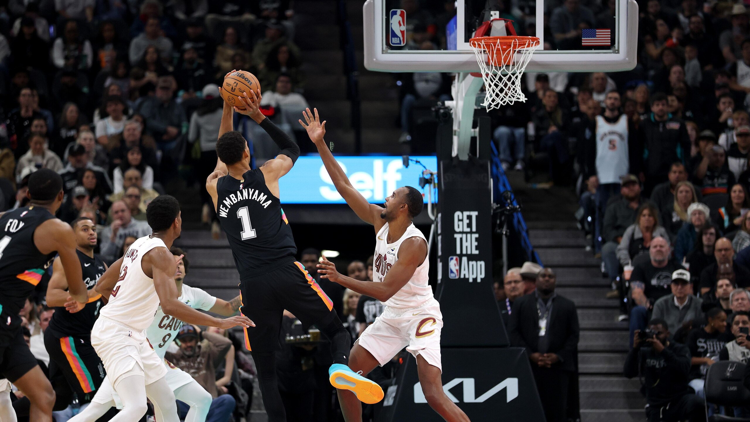 Cleveland Cavaliers v San Antonio Spurs Cleveland Cavaliers v San Antonio Spurs