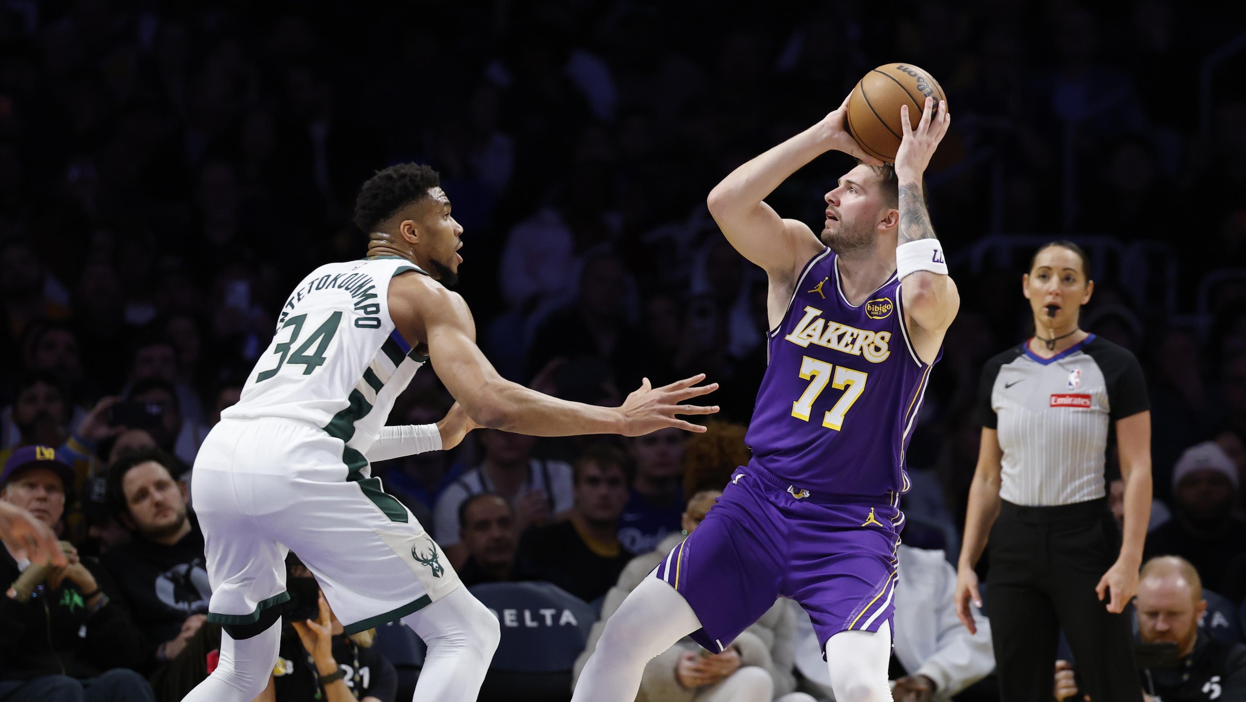 Milwaukee Bucks v Los Angeles Lakers